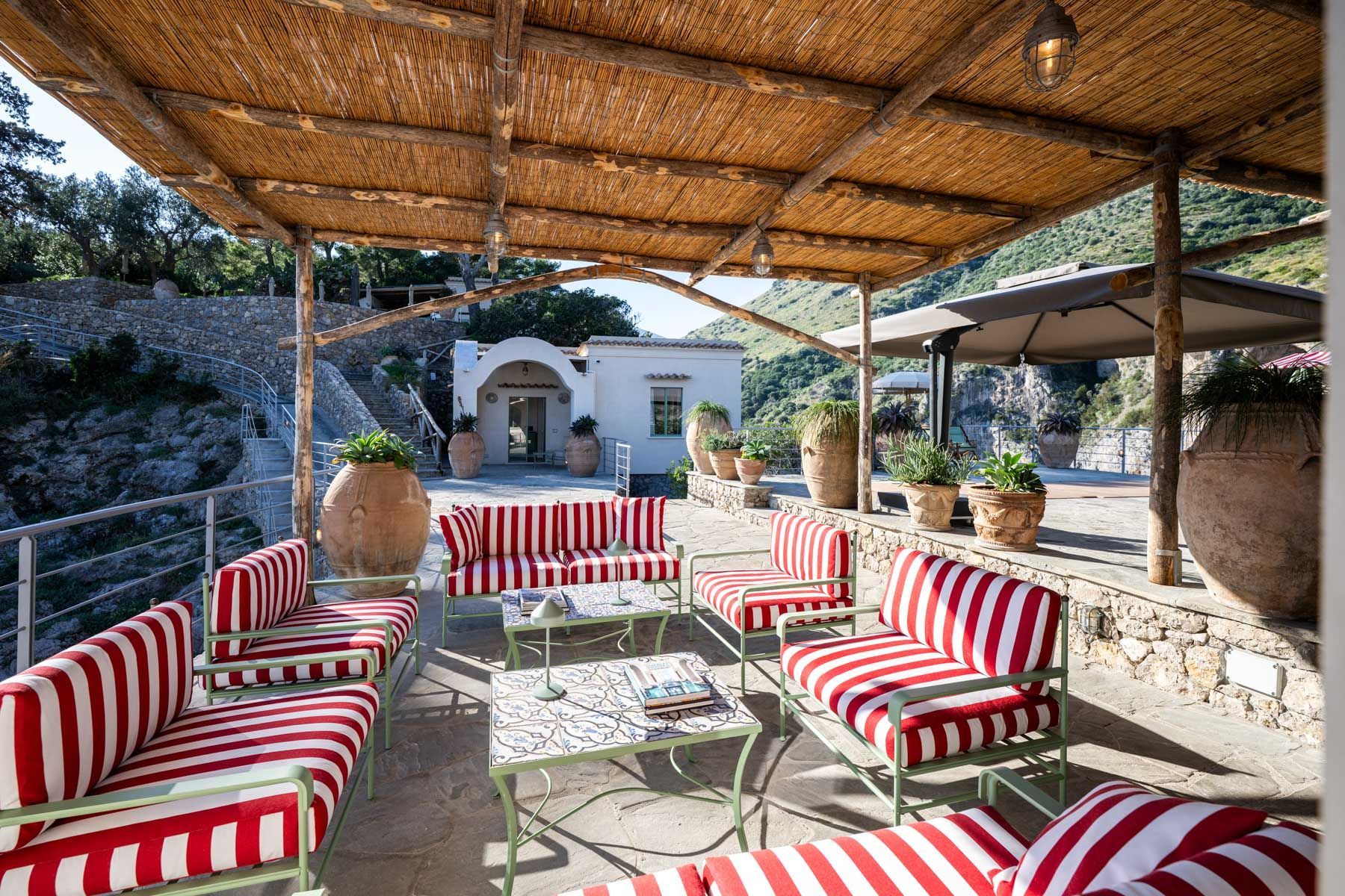 Isolaria villa photo.