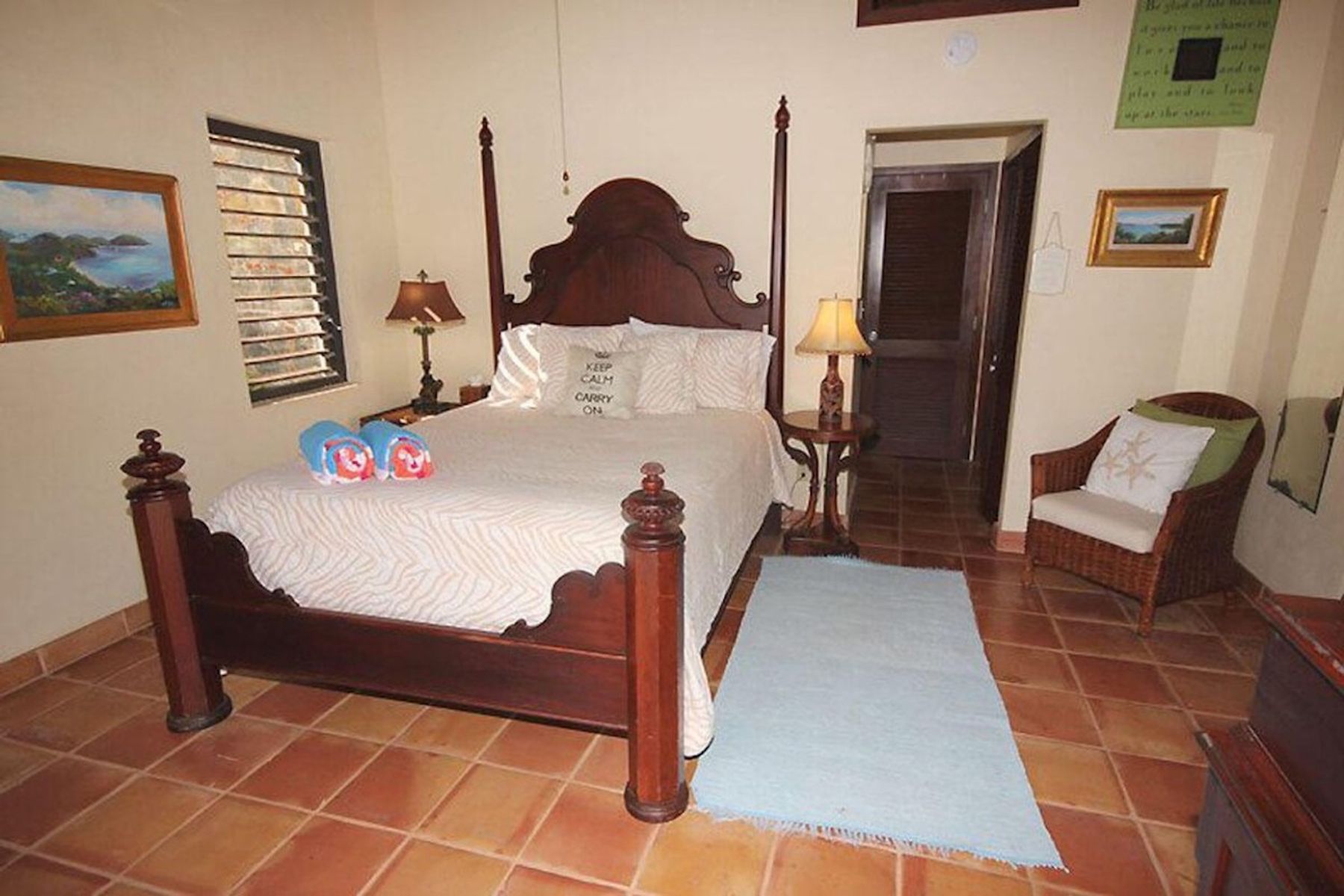 Queen Bedroom