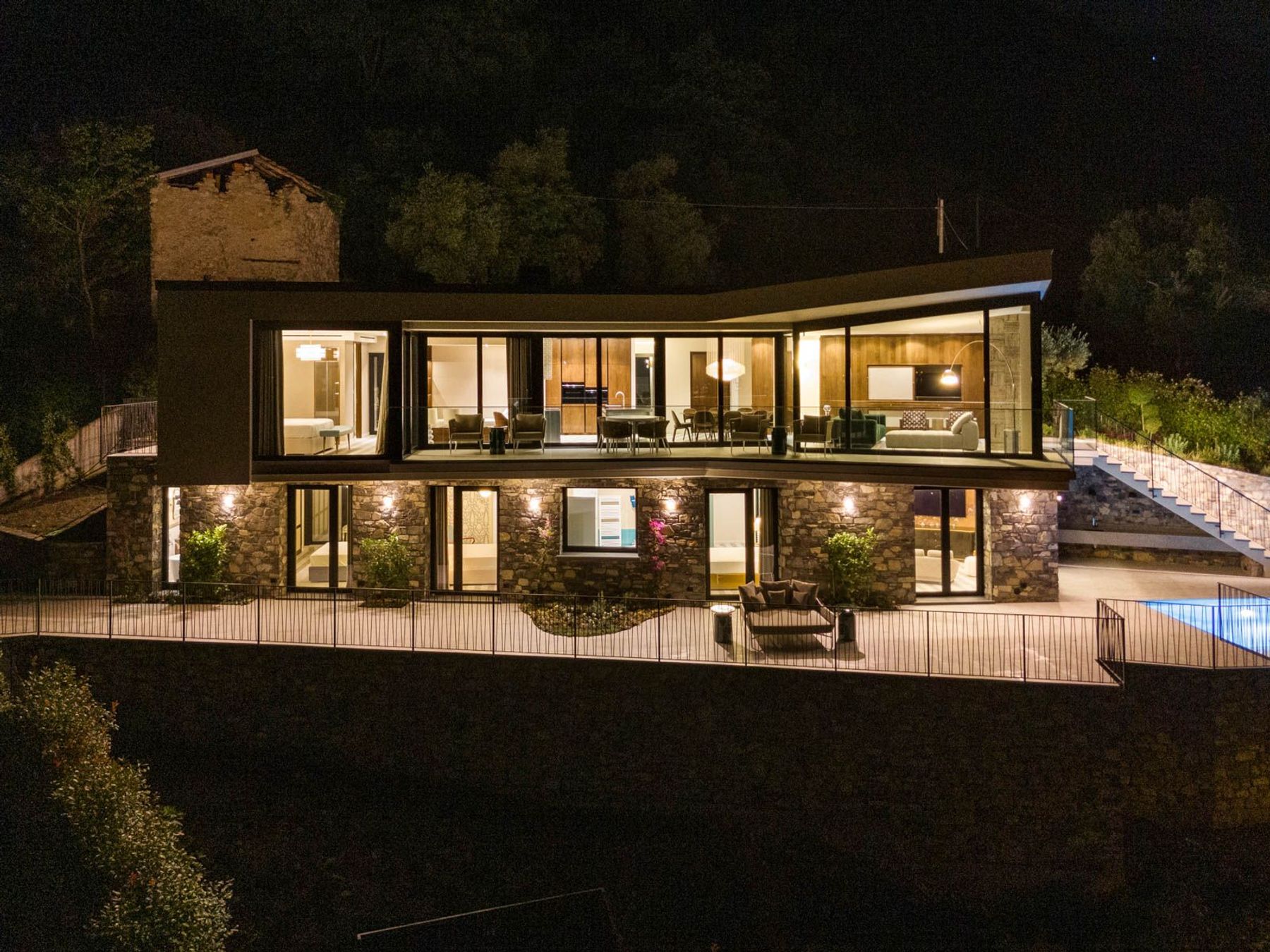 Luminora villa photo.