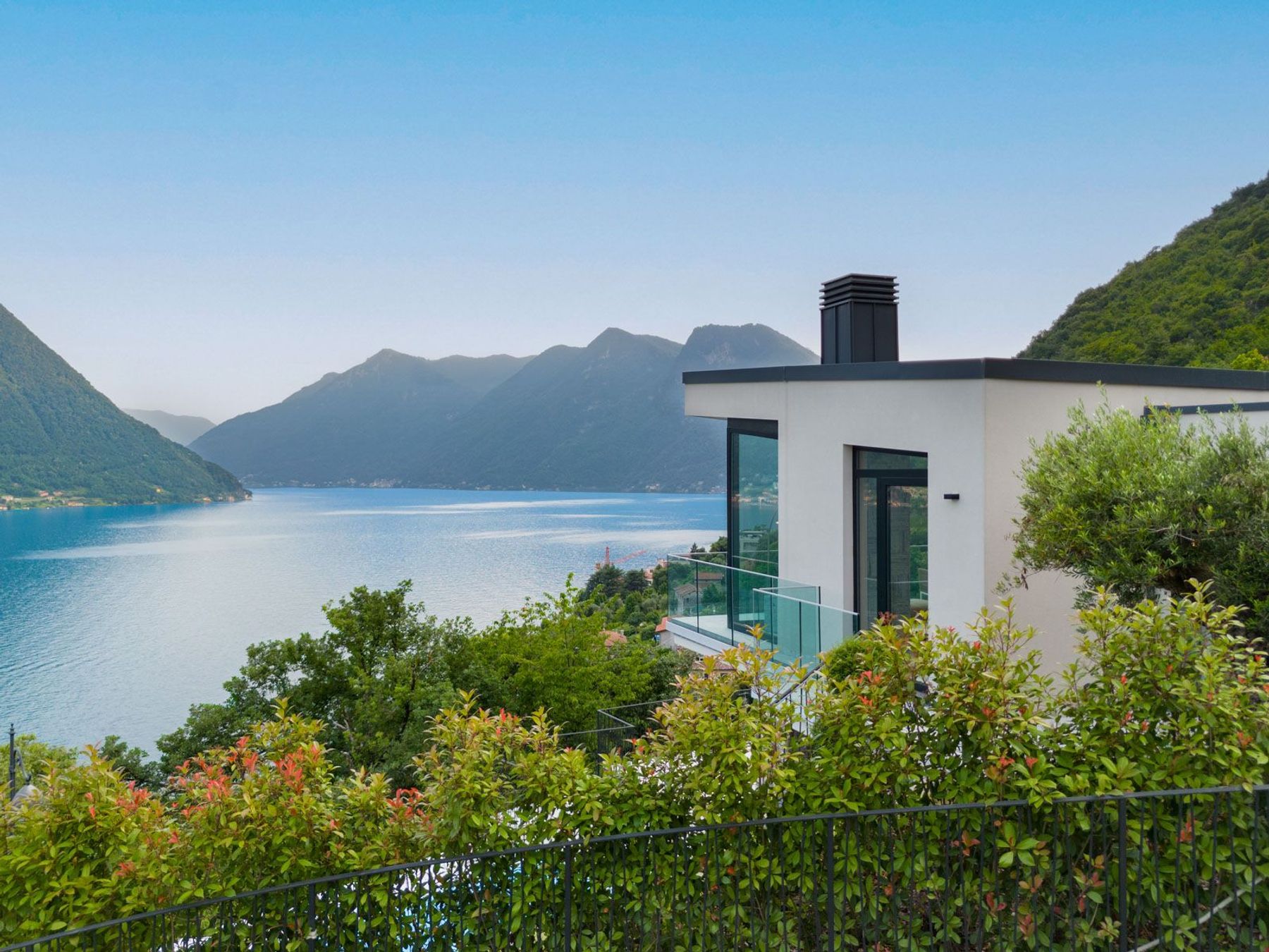 Luminora villa photo.