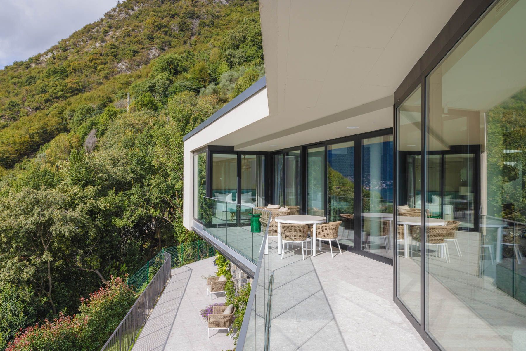 Luminora villa photo.