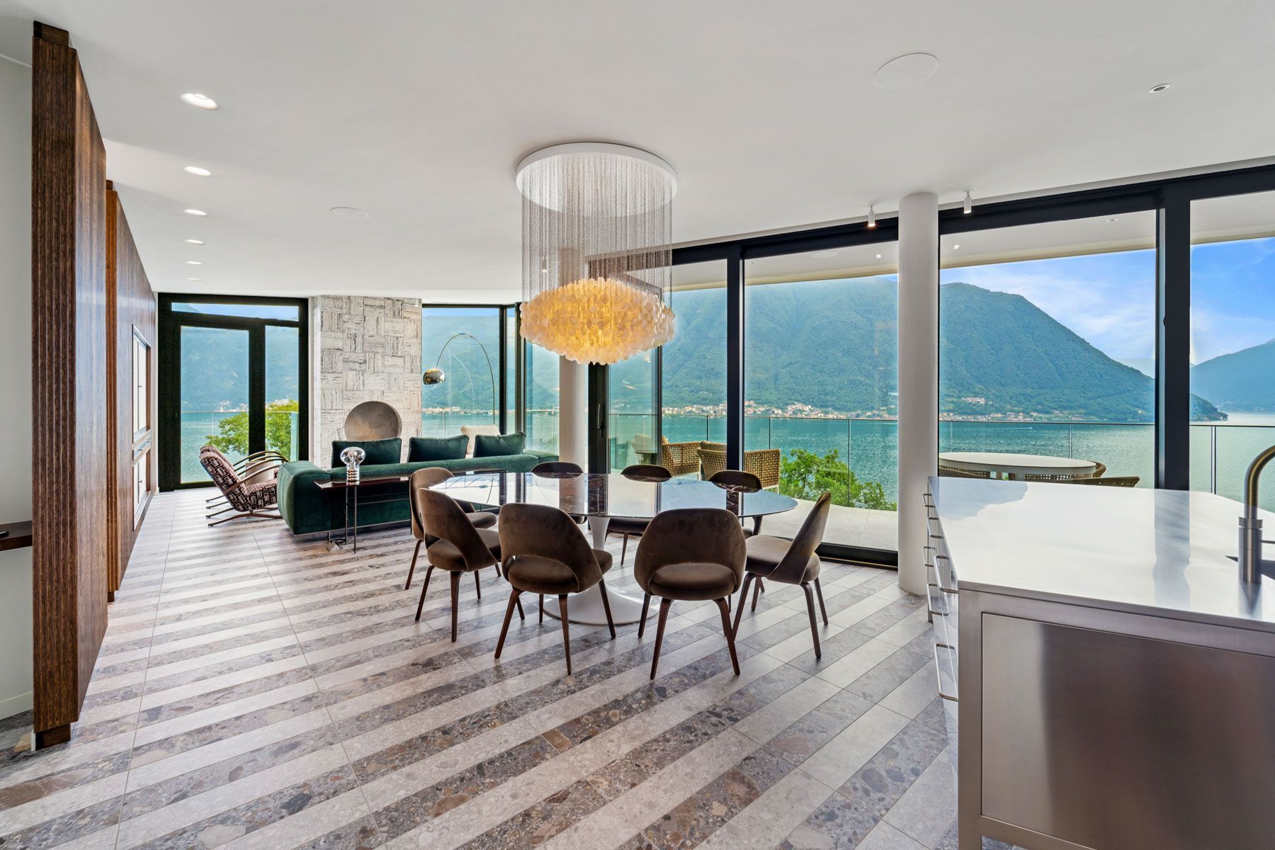 Luminora villa photo.