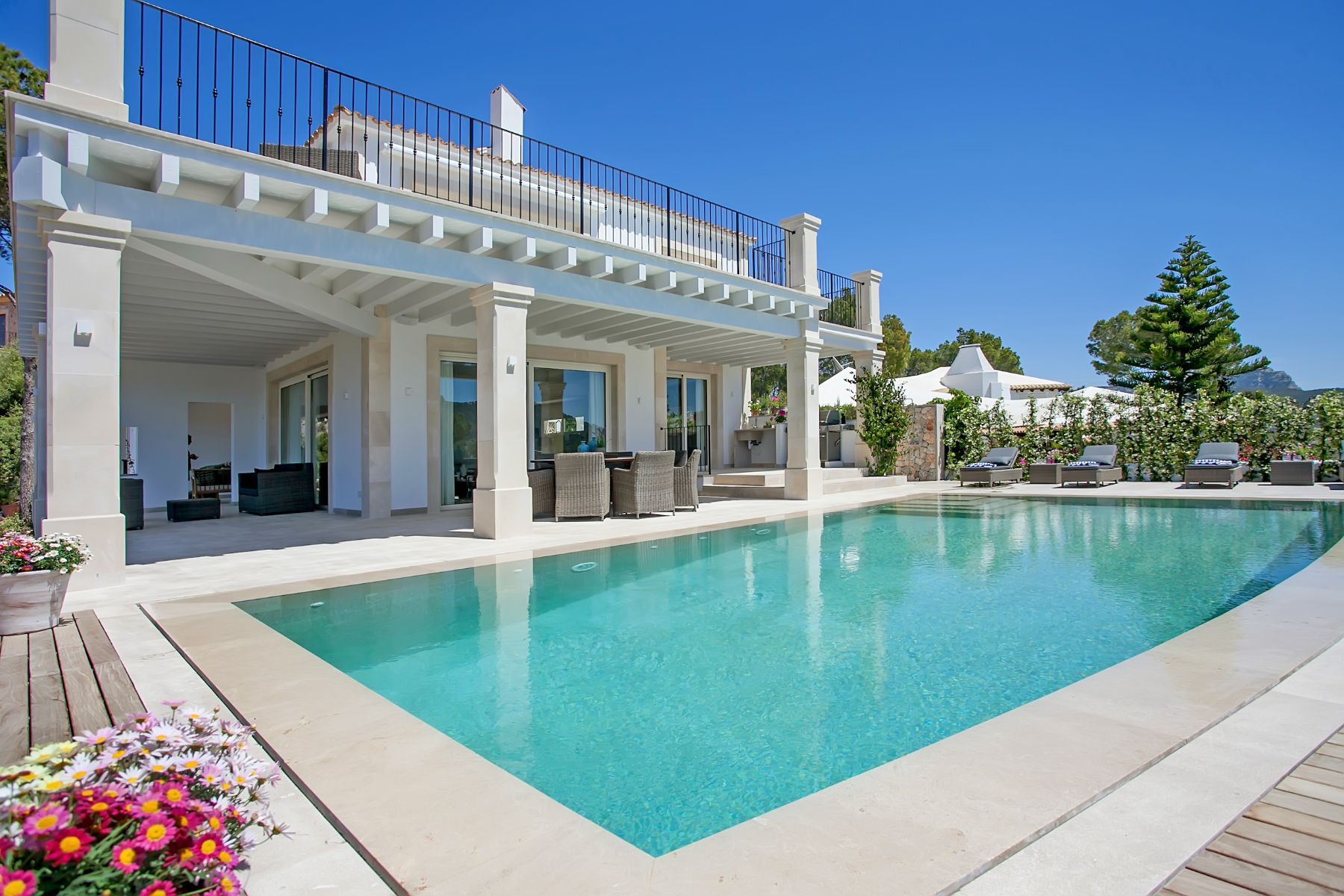 Villa Willow villa photo.