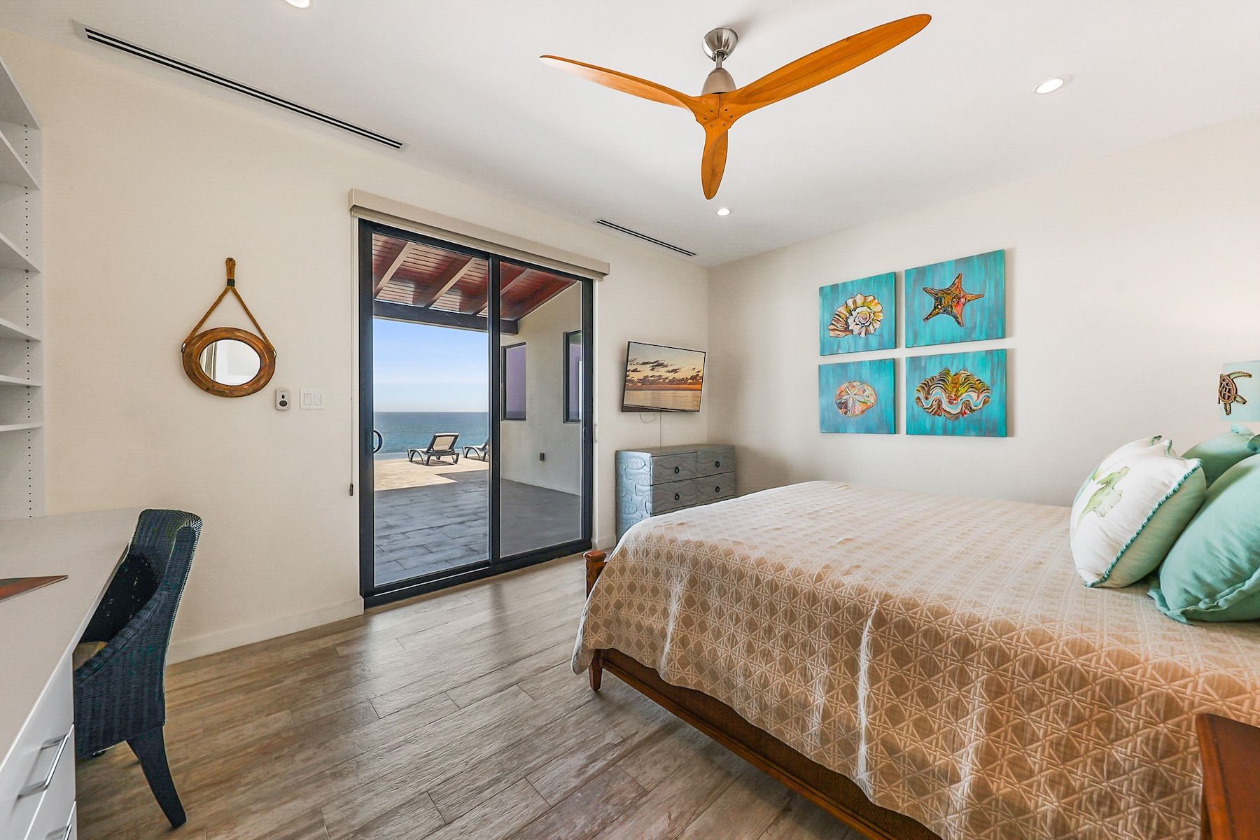 Bella Vista villa photo.
