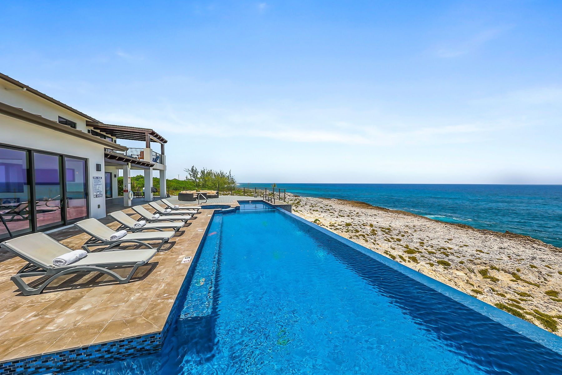 Bella Vista villa photo.