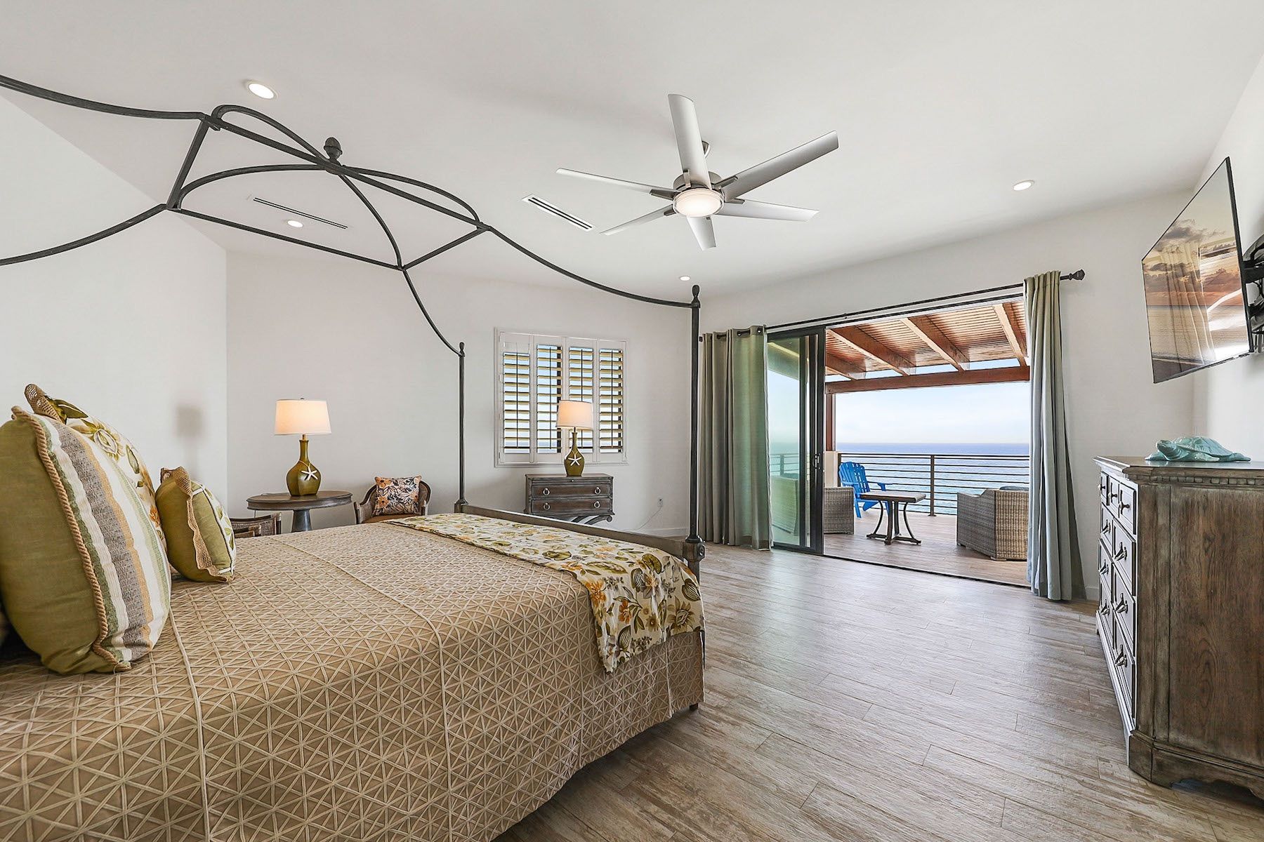 Bella Vista villa photo.