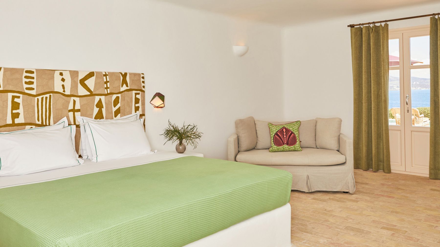 Dandelion villa photo.