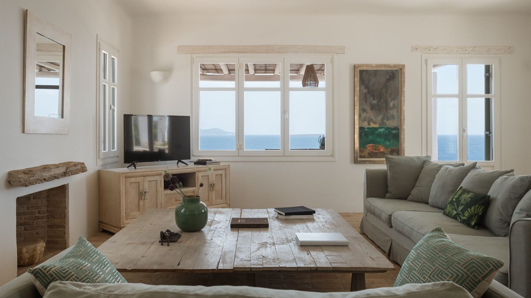 Dandelion villa photo.