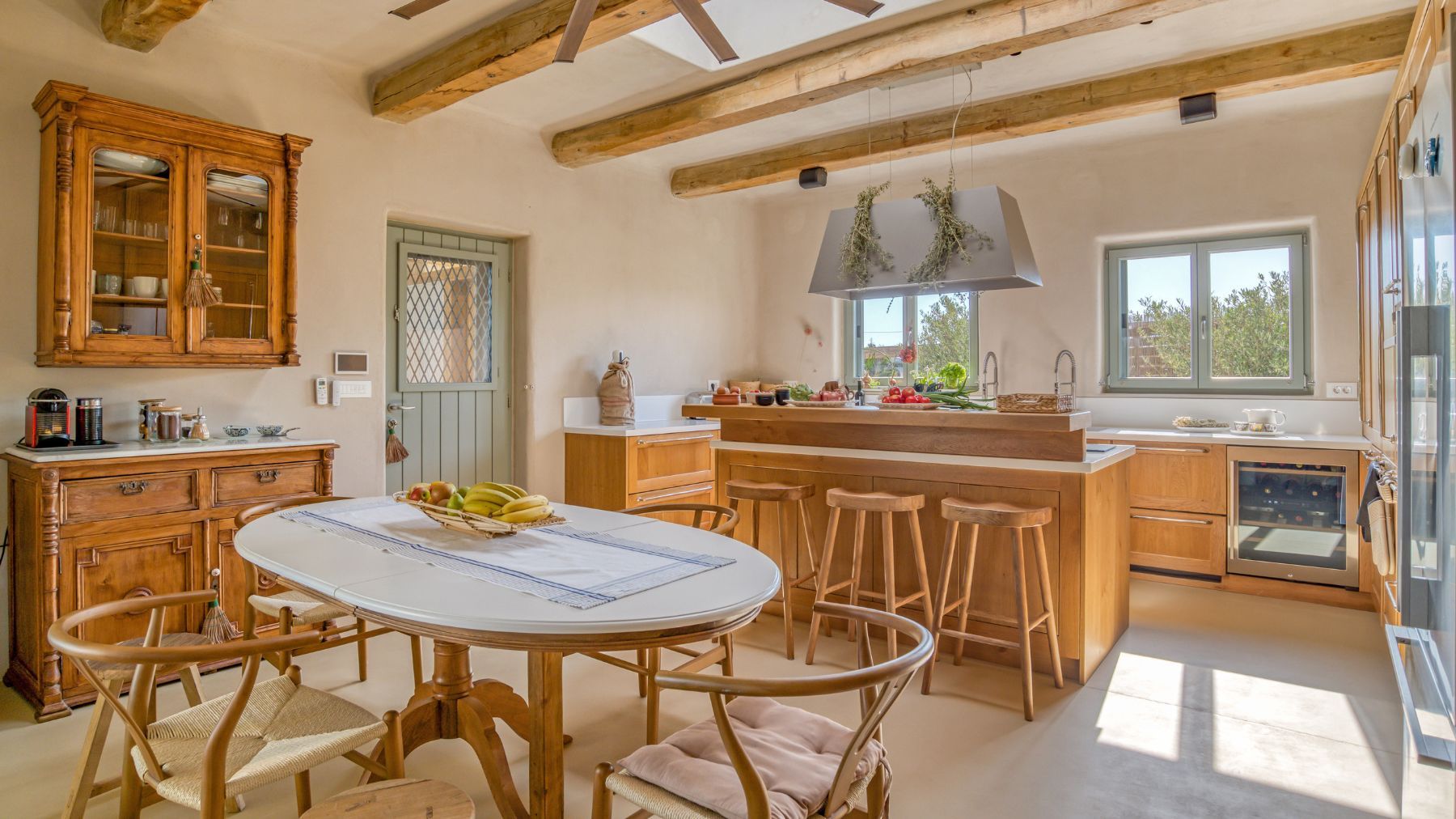 Alma villa photo.