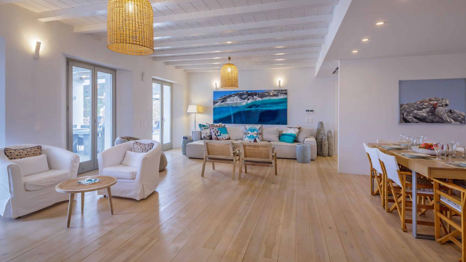 Byron villa photo.