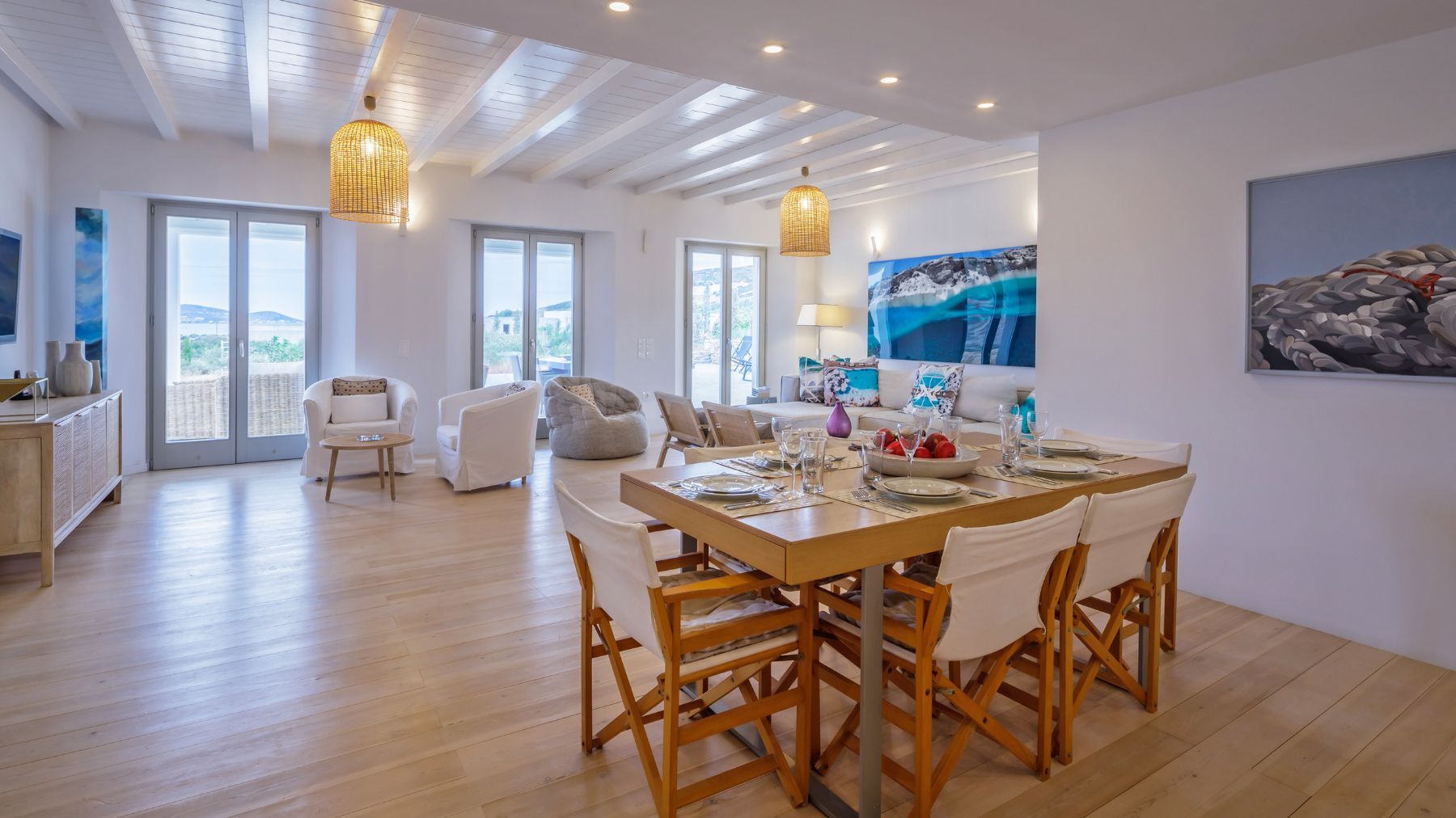 Byron villa photo.