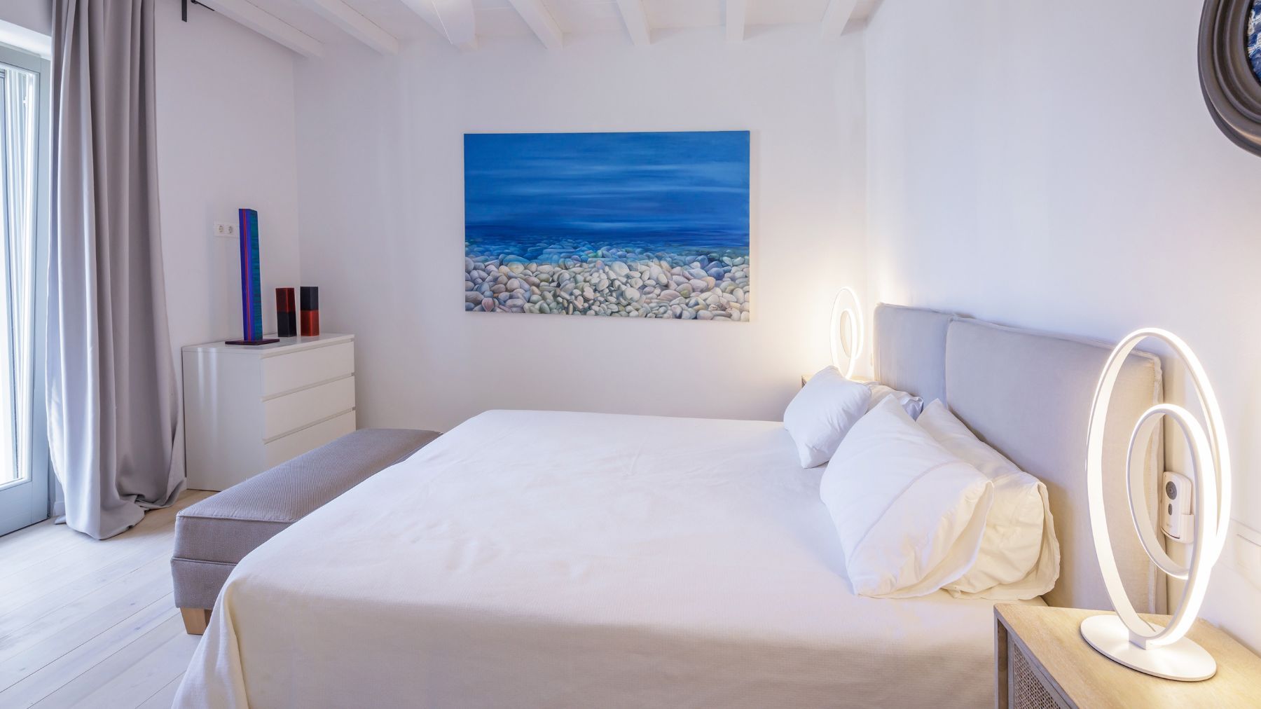 Byron villa photo.