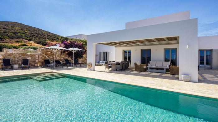 Byron villa photo.