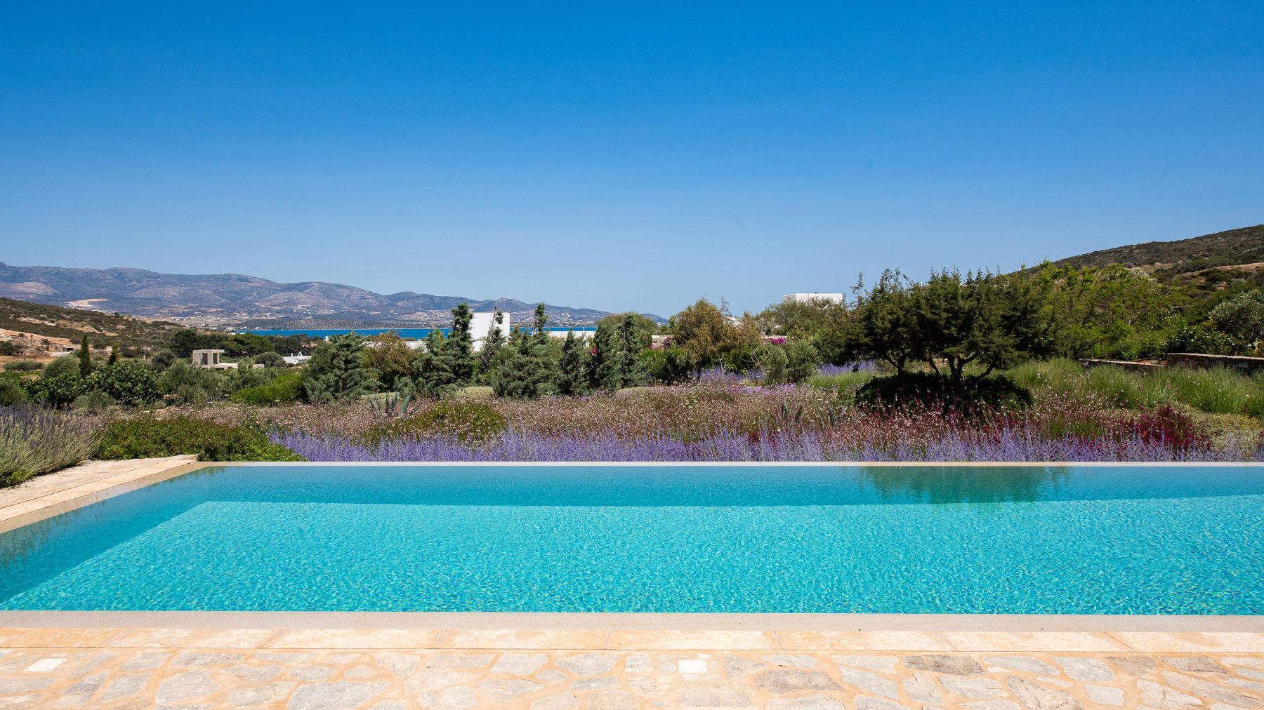 Bronte villa photo.