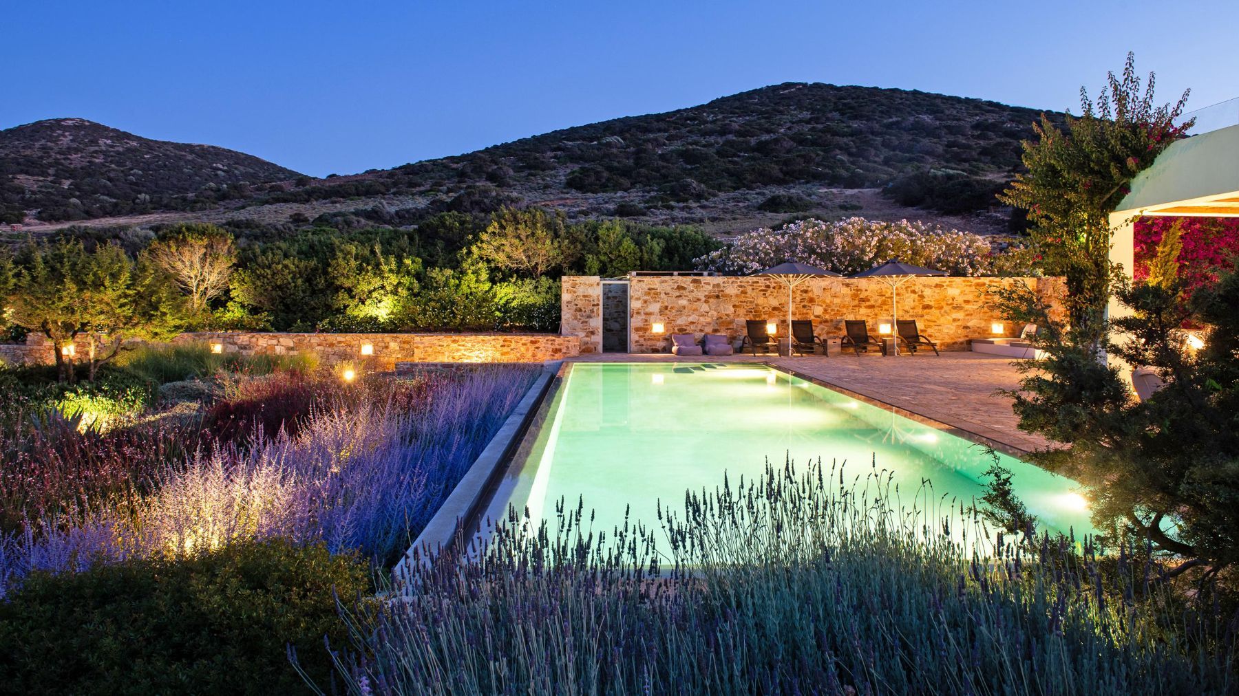 Bronte villa photo.