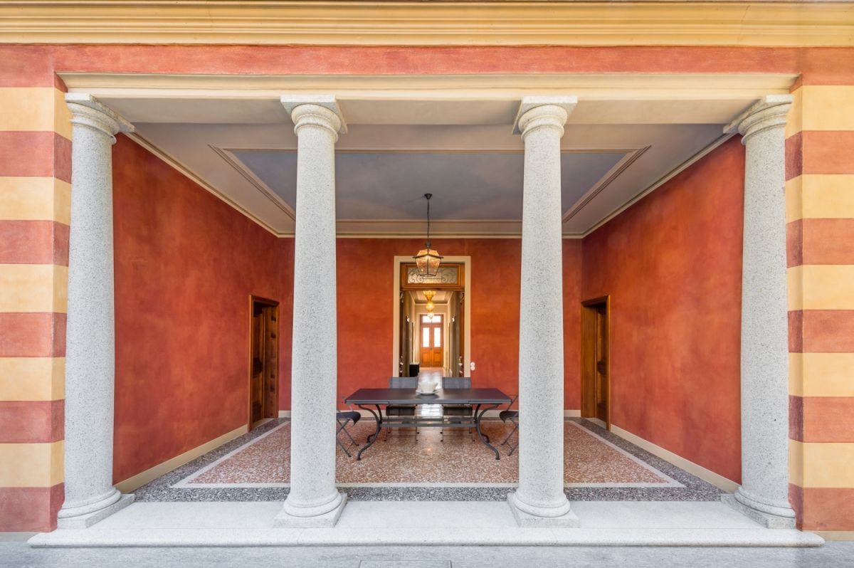 Villa Leoni villa photo.