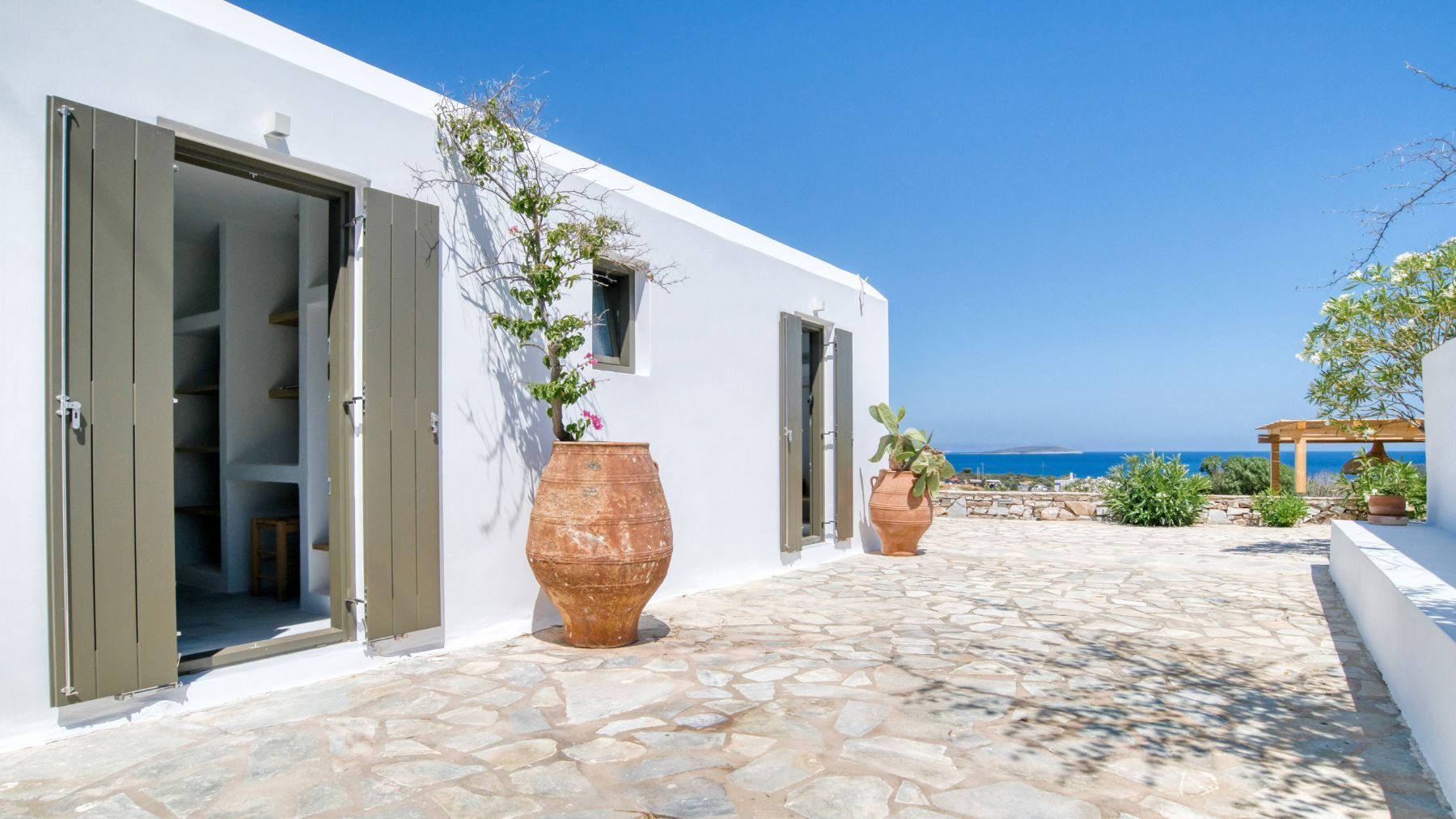 Kiwi villa photo.