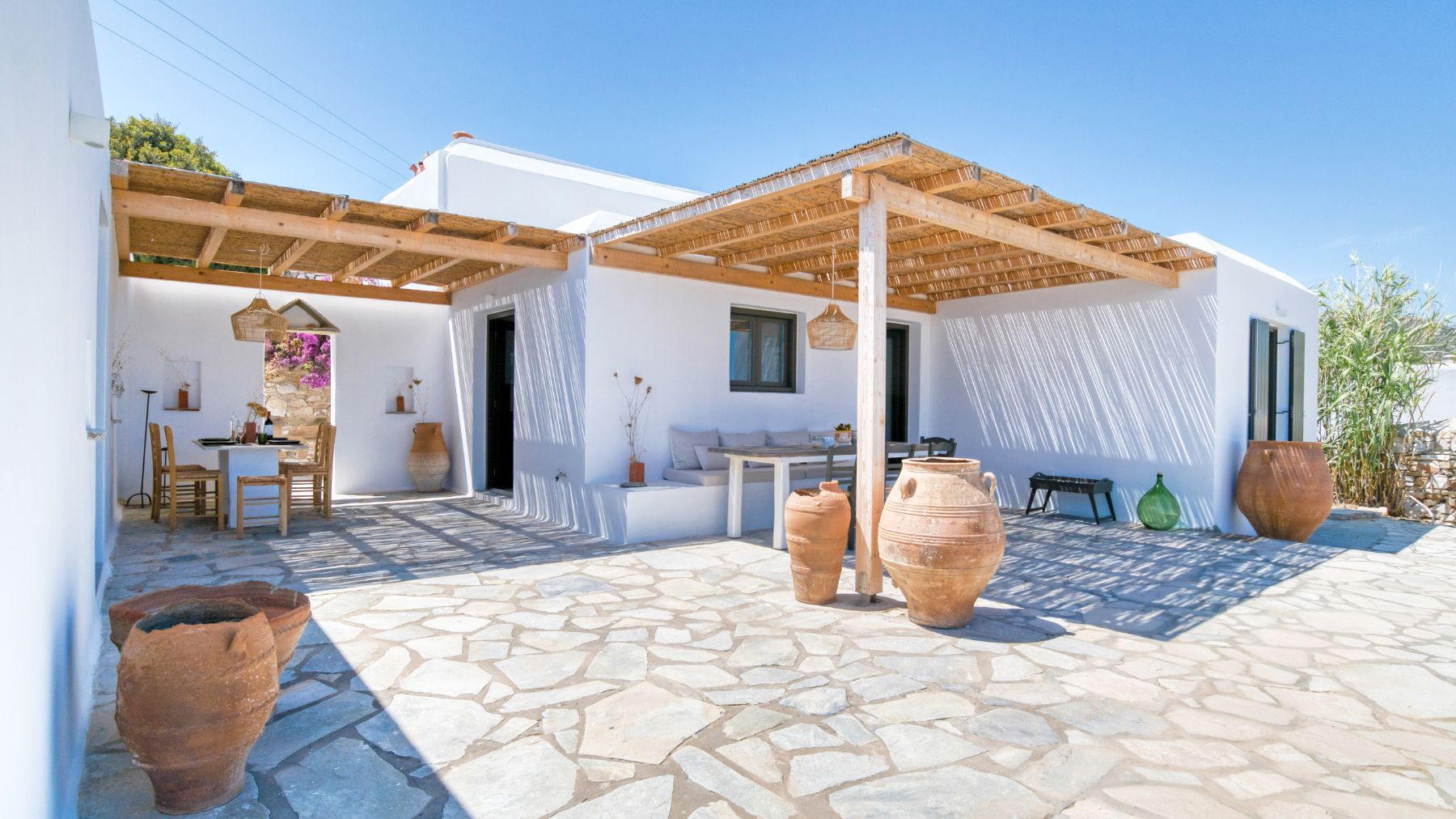 Kiwi villa photo.