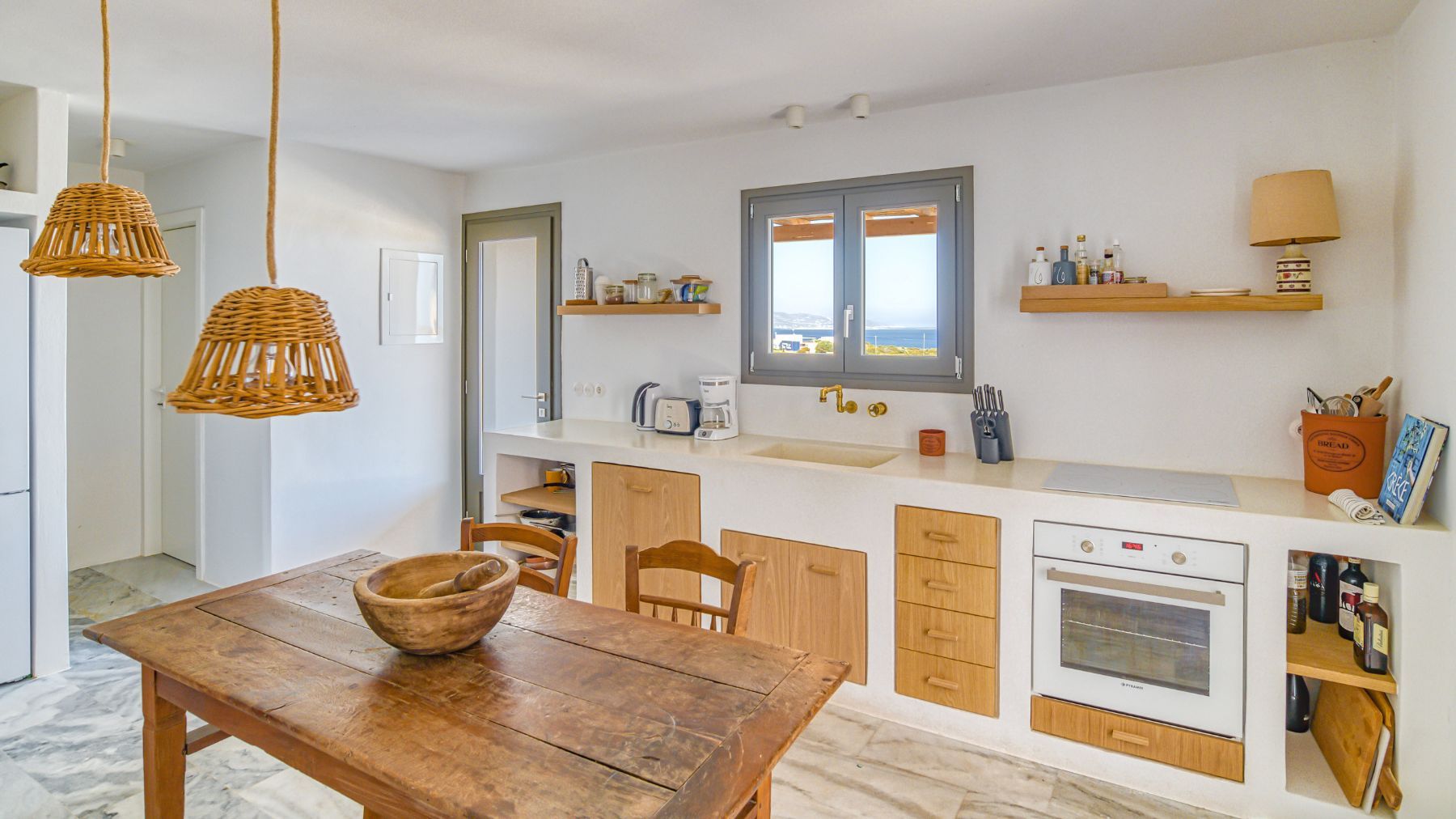 Kiwi villa photo.