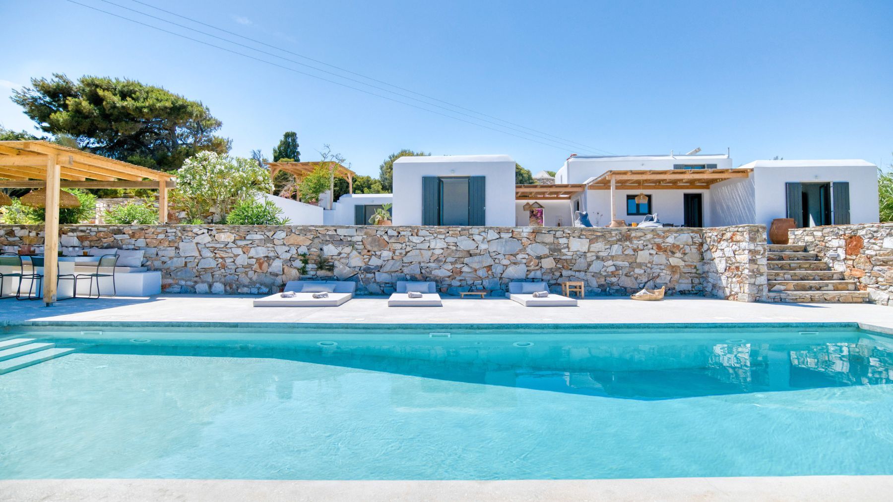 Kiwi villa photo.
