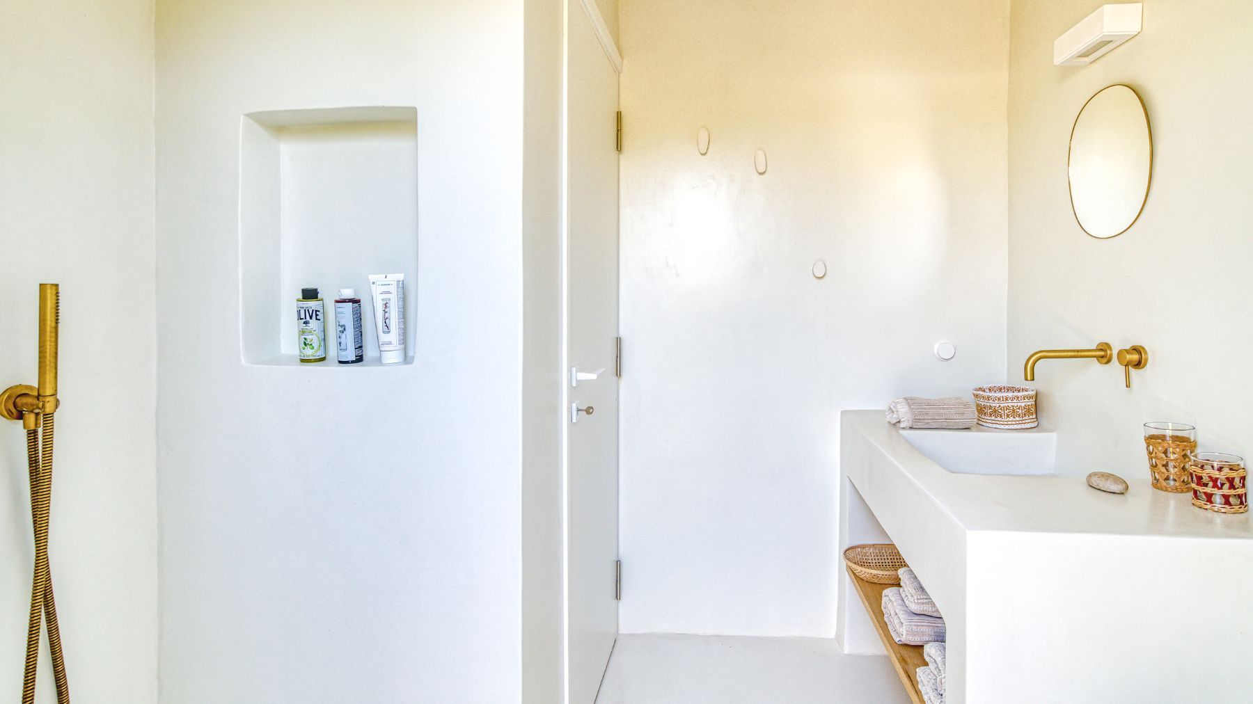 Kiwi villa photo.