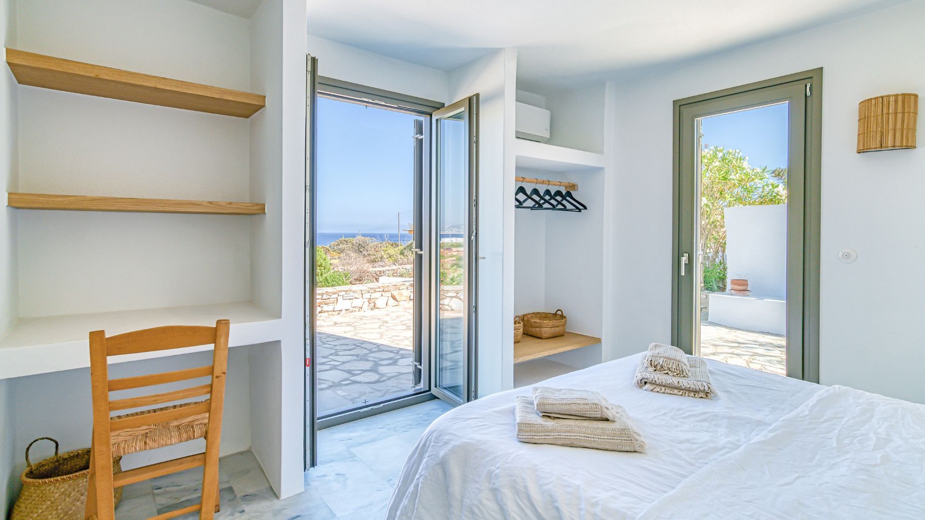 Kiwi villa photo.