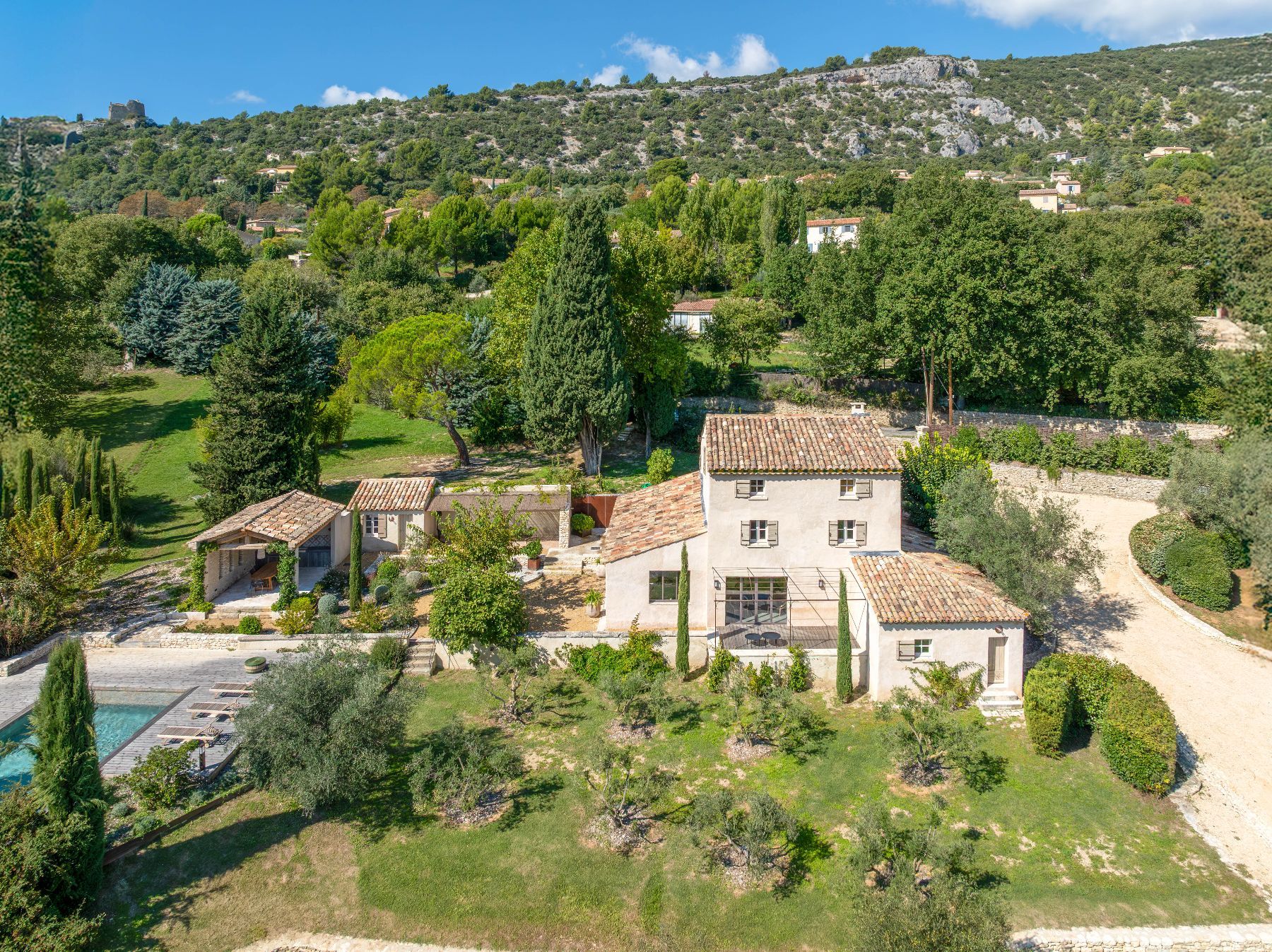Le Mas des Merveilles villa photo.