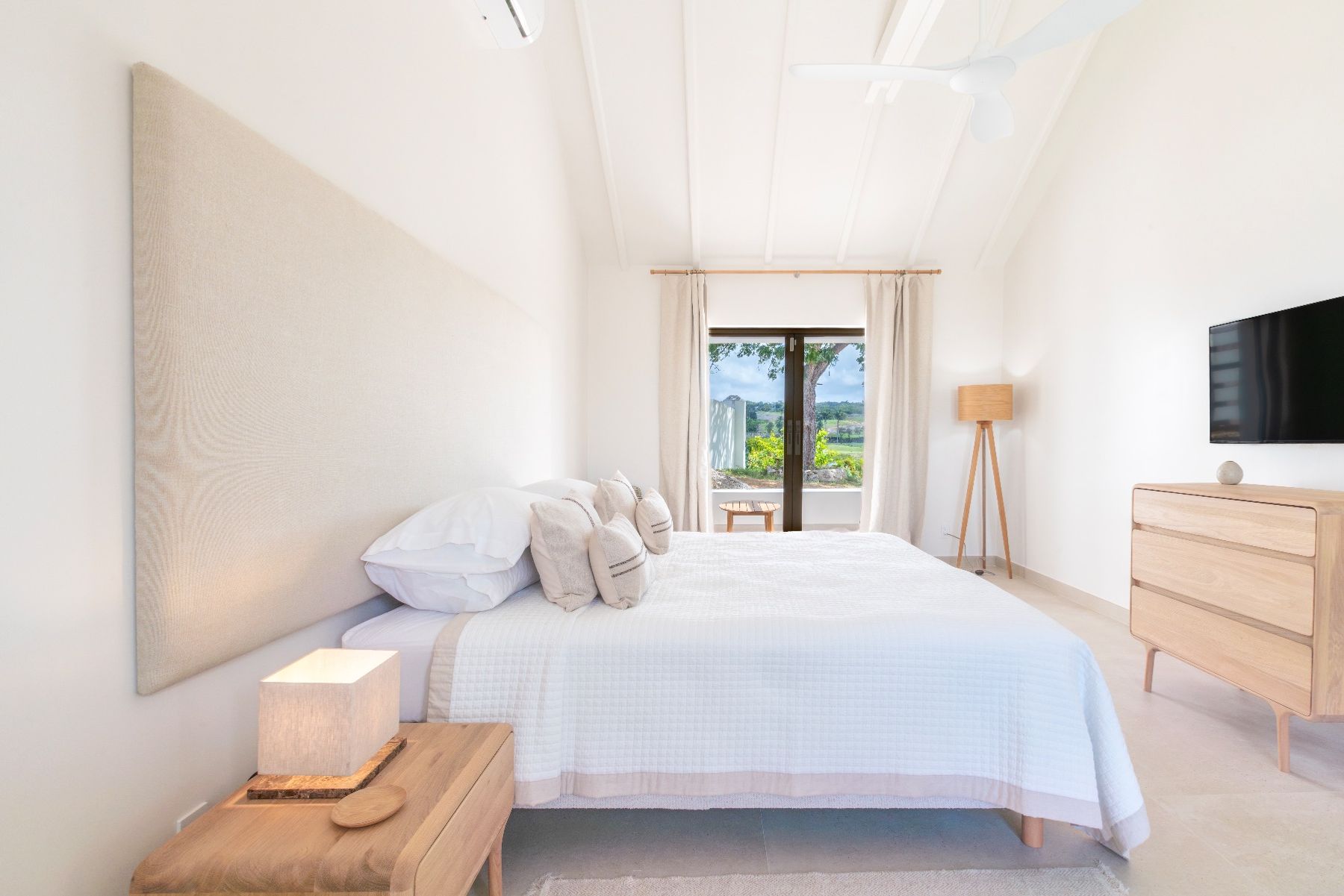 Cloudbreak villa photo.