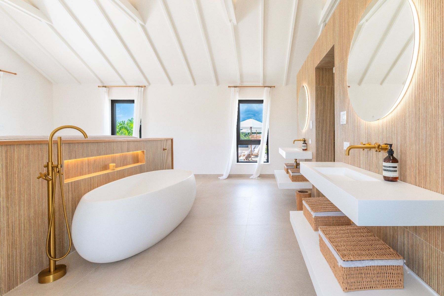 Cloudbreak villa photo.