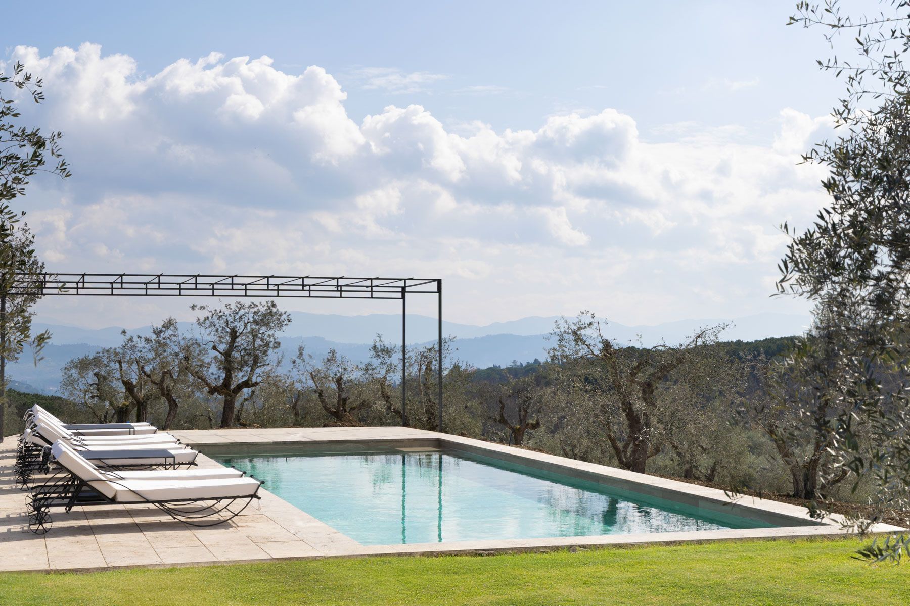 Adulcea villa photo.
