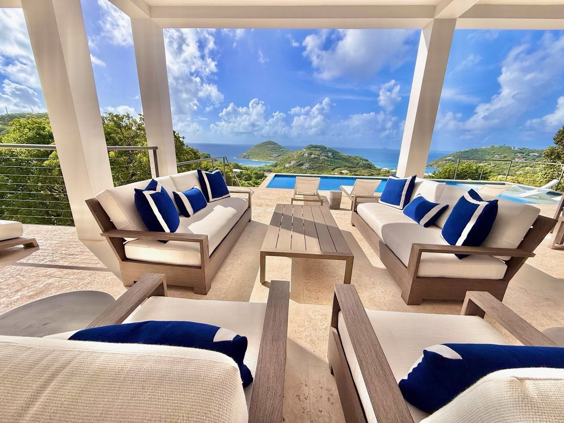 Outdoor furnishings by the pool
