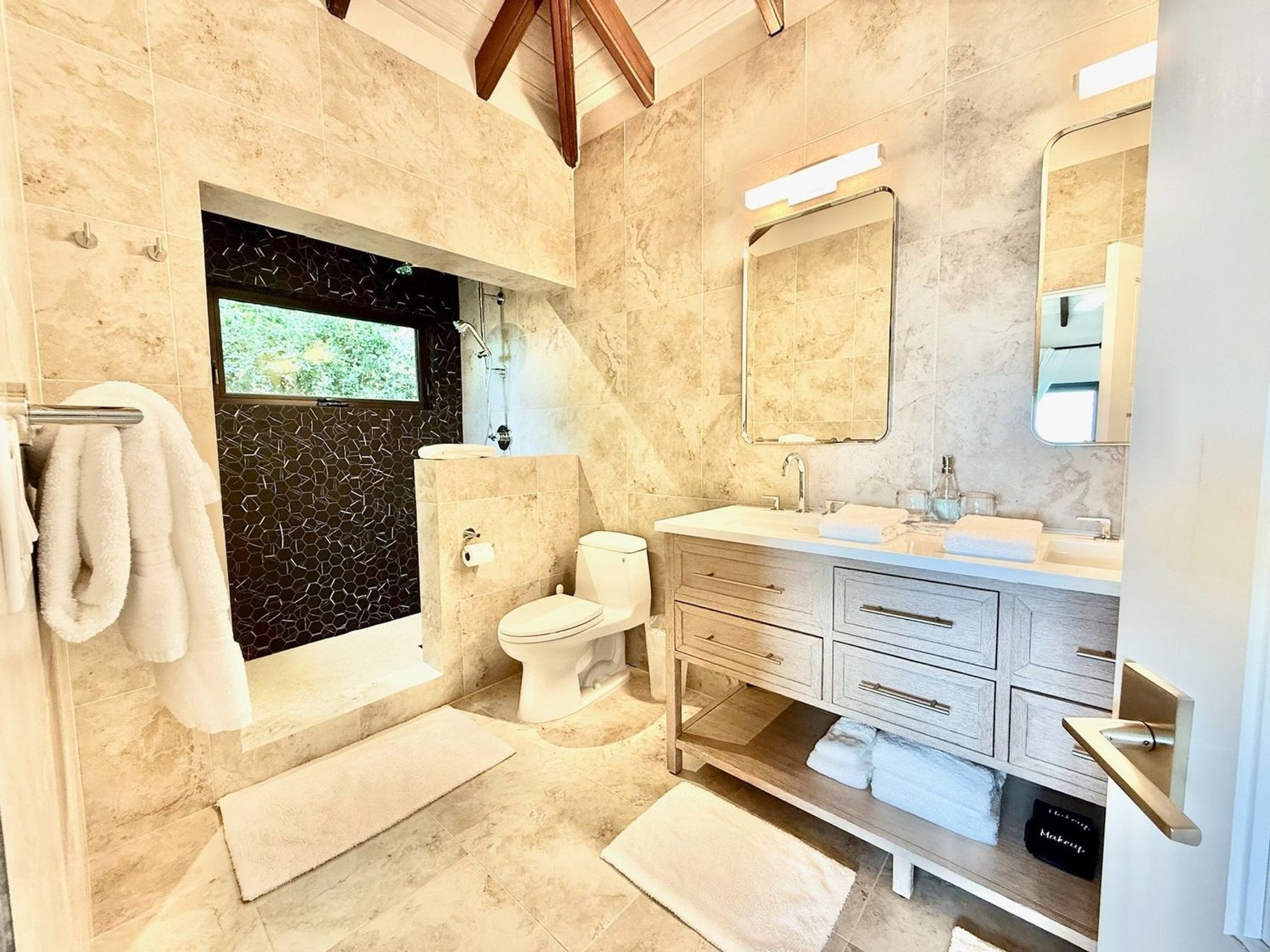 Ensuite