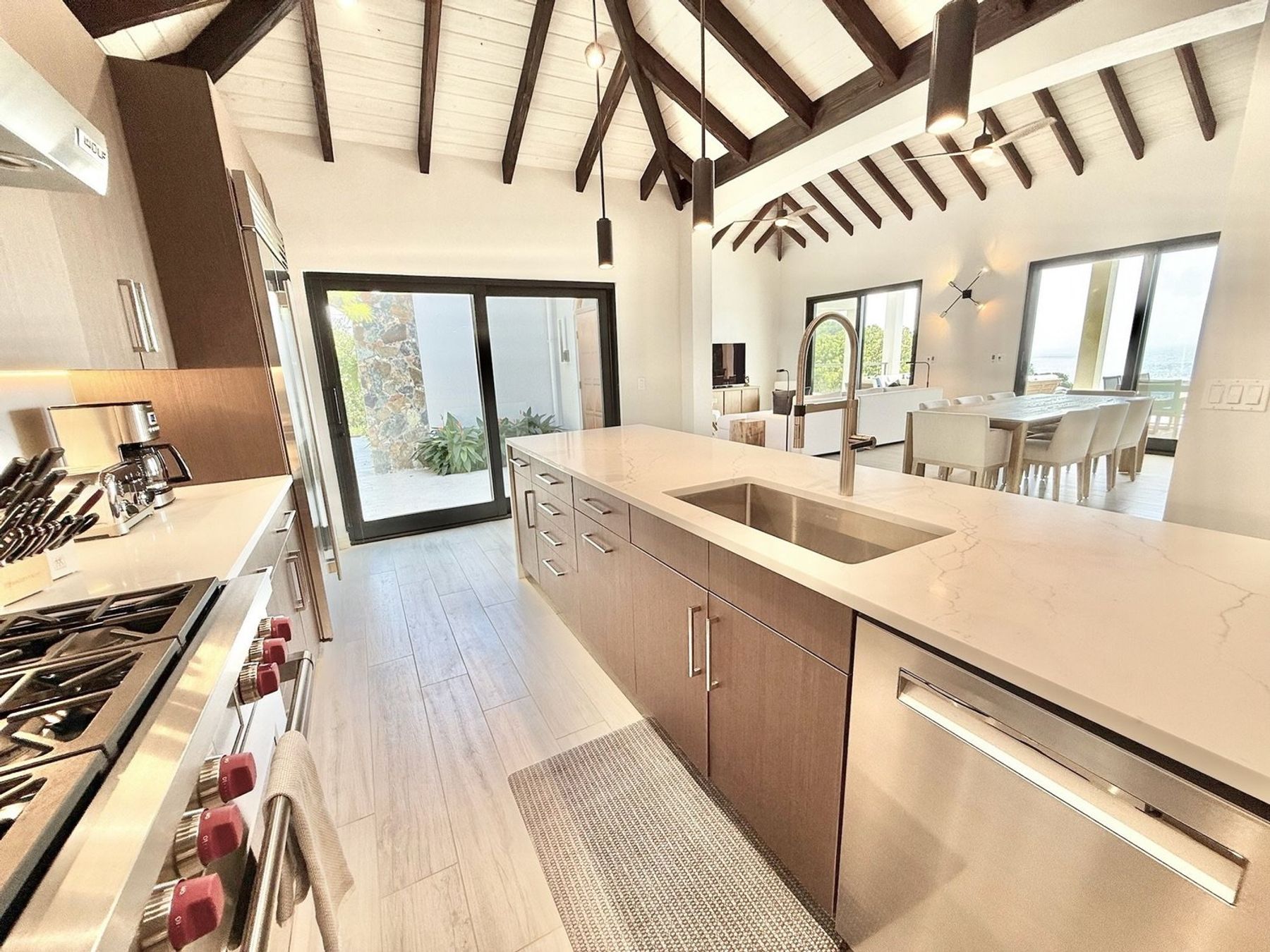 Fully equipped kitchen