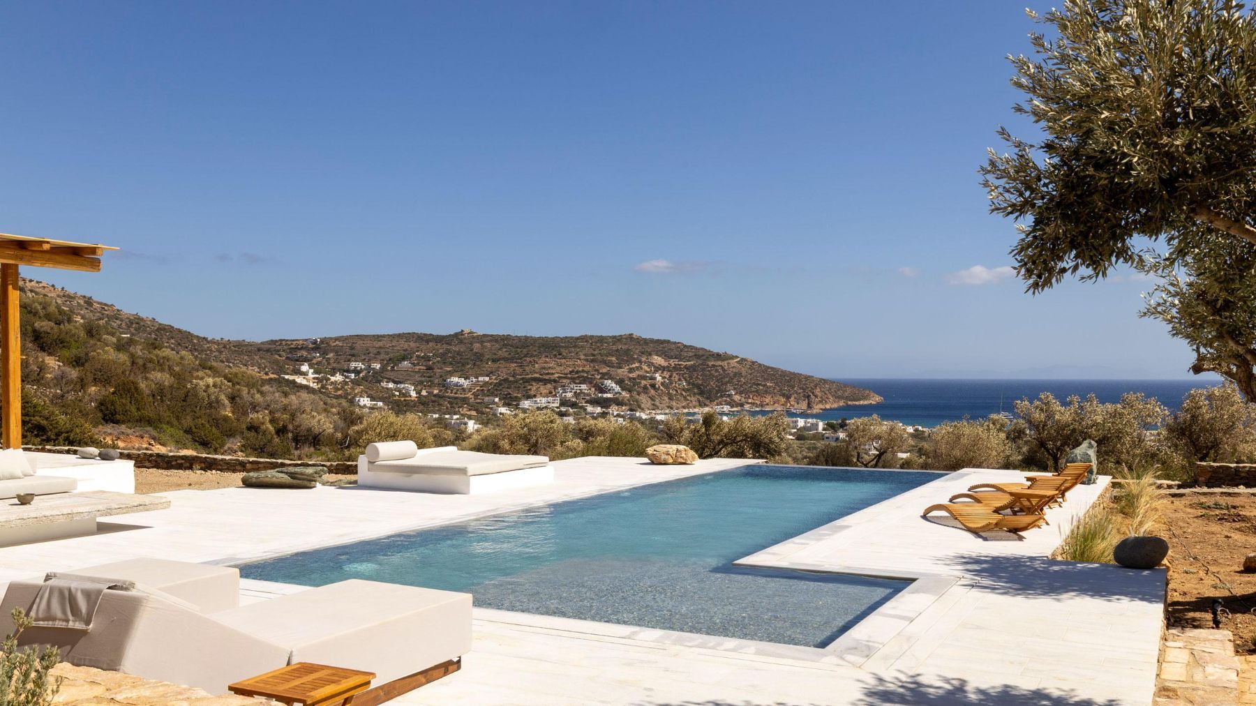 Memento villa photo.