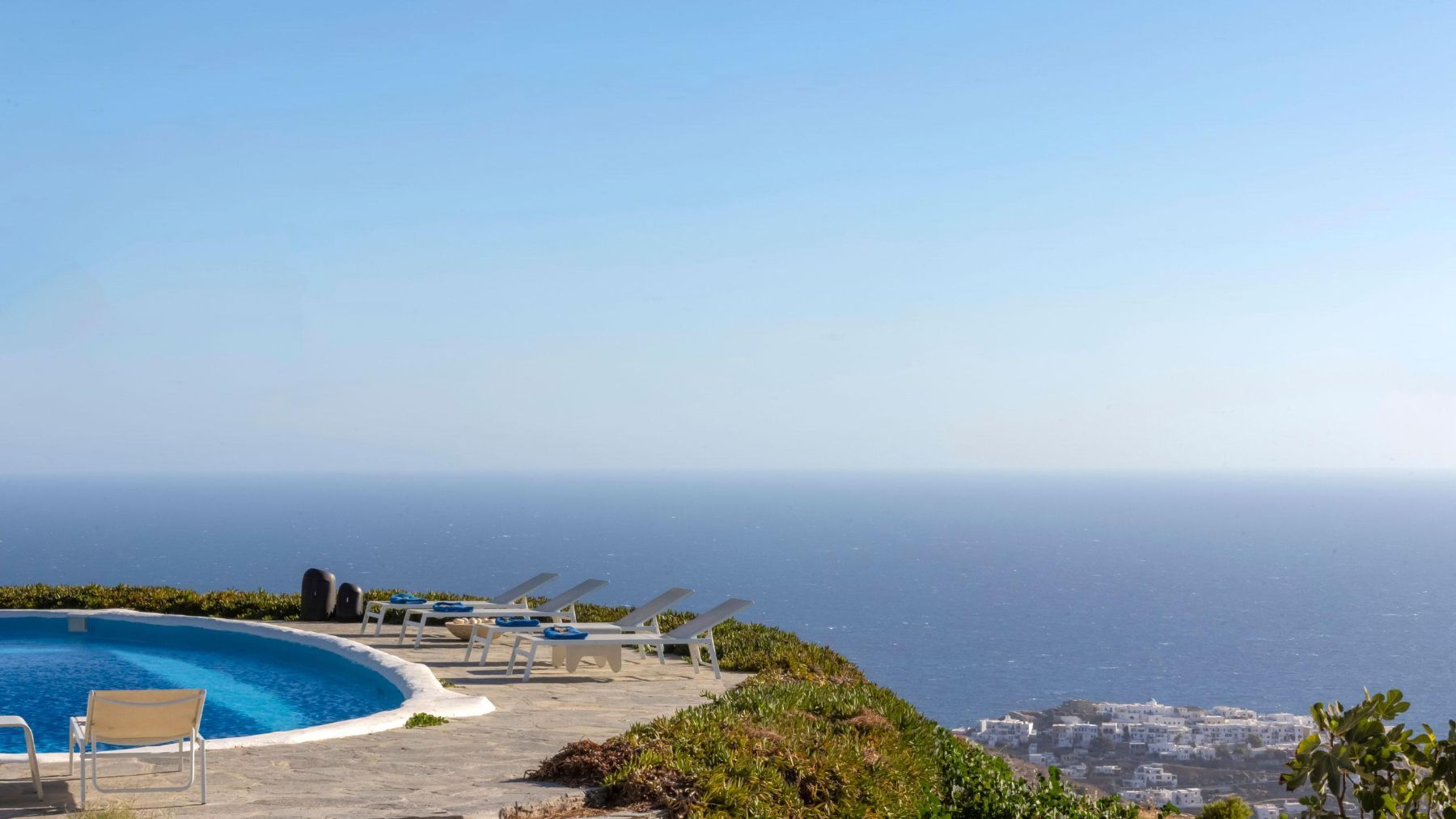 Rainbow villa photo.
