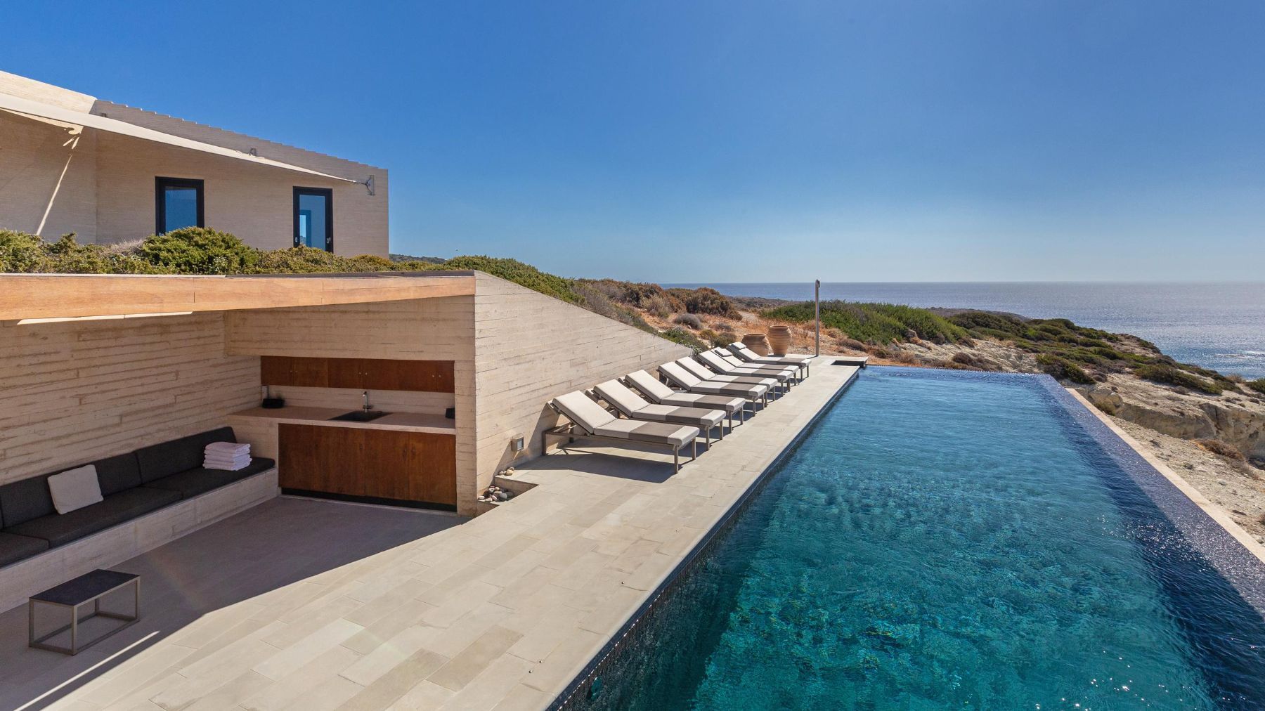 White Cliff villa photo.
