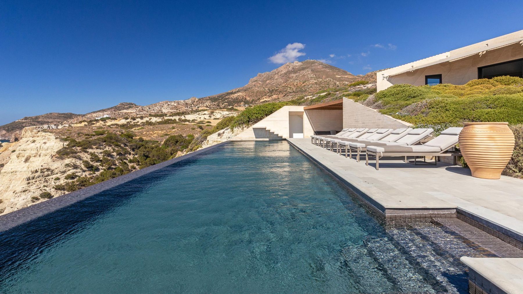White Cliff villa photo.