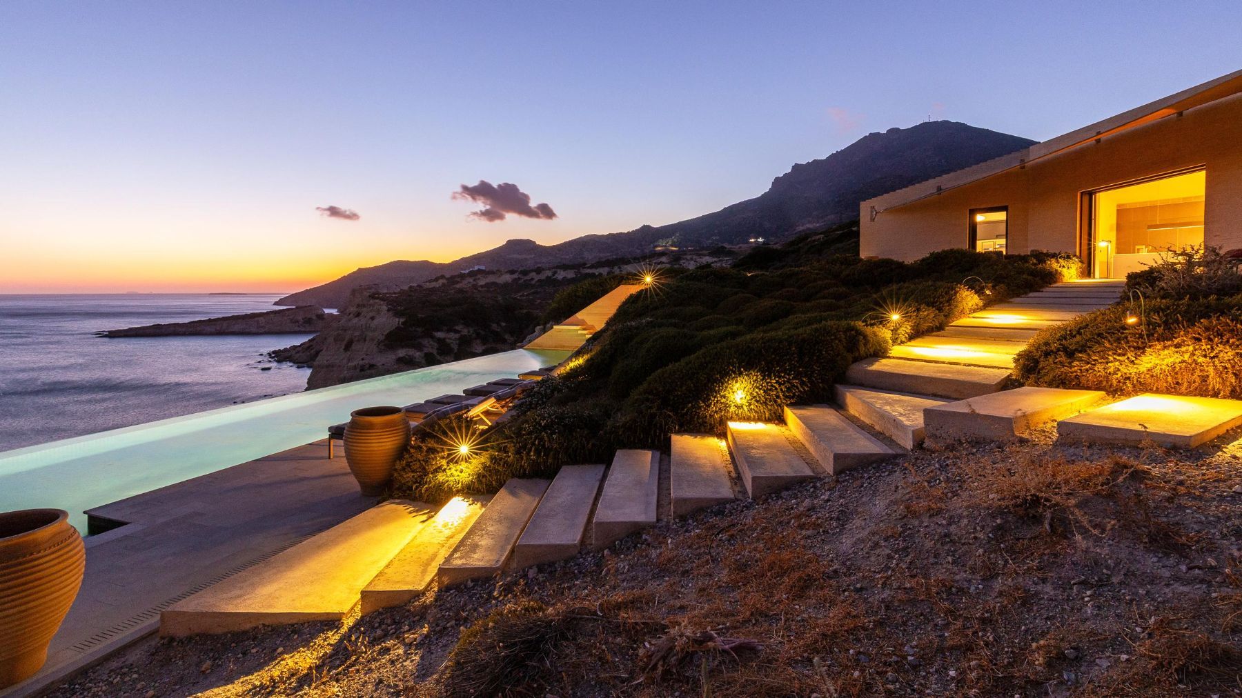 White Cliff villa photo.