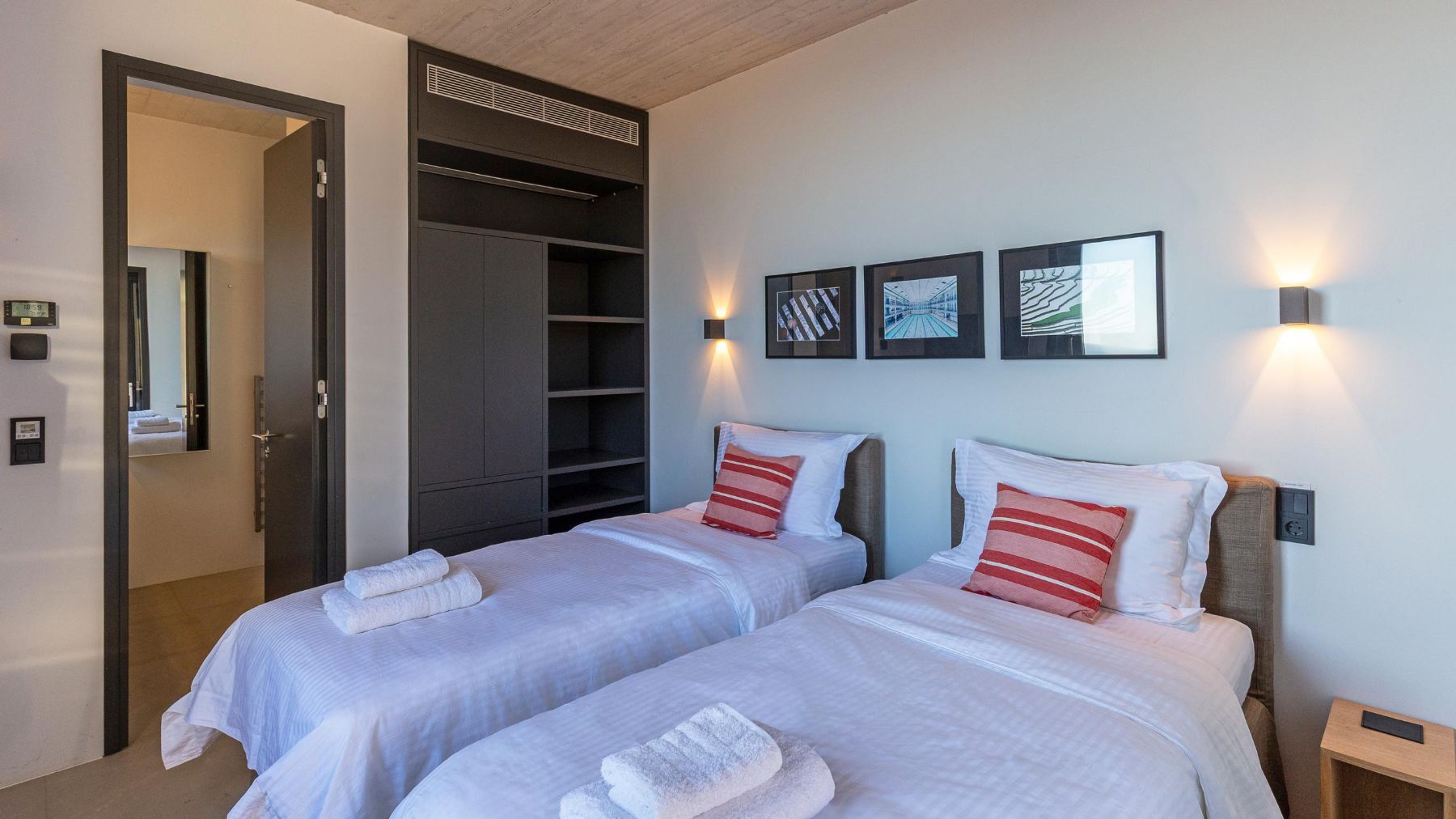 White Cliff villa photo.