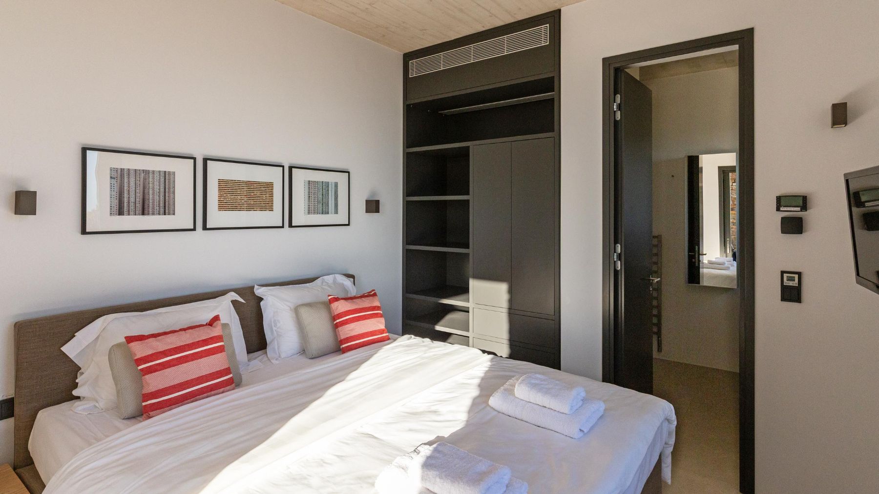 White Cliff villa photo.