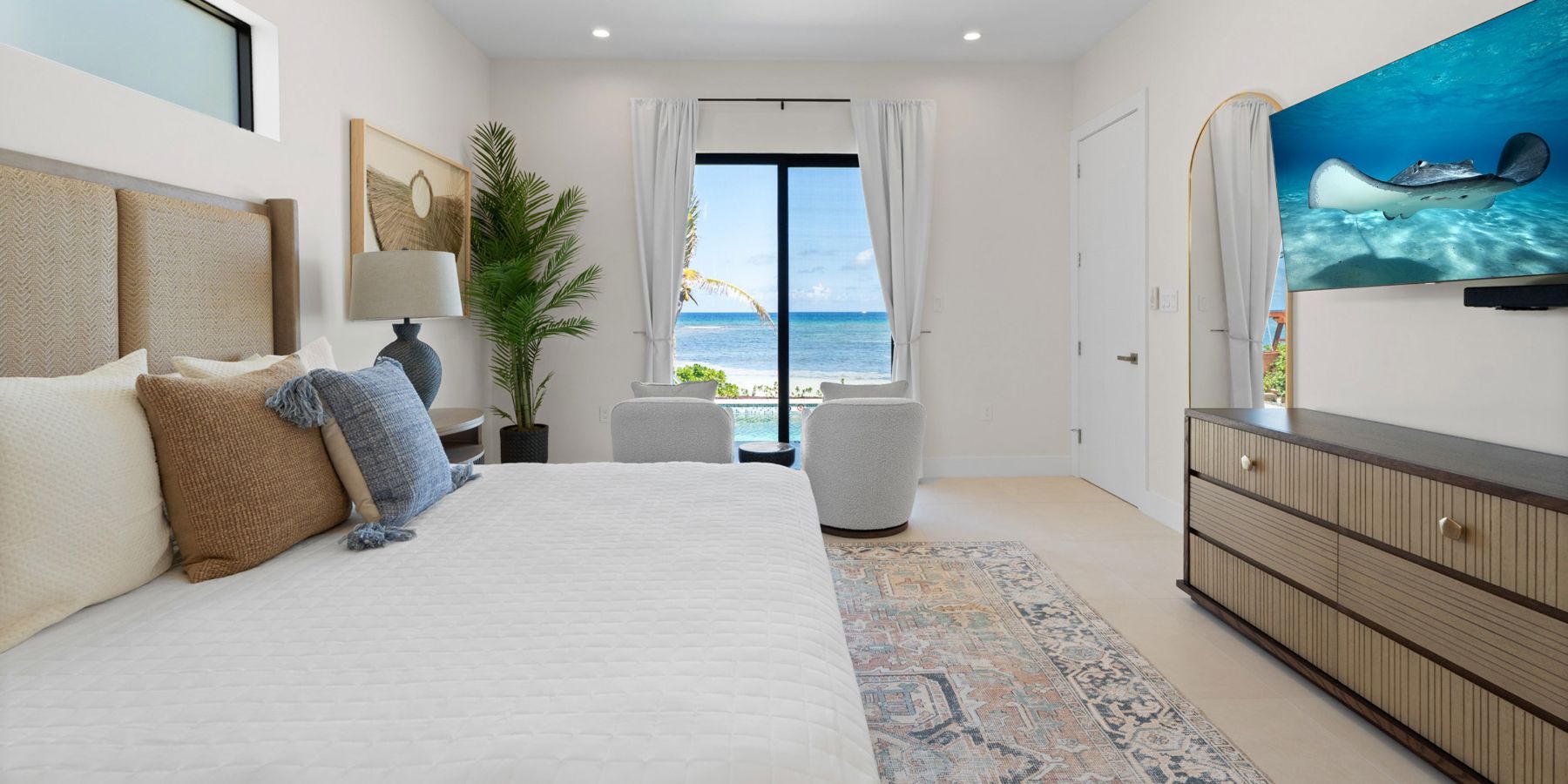 Coastal Charm villa photo.