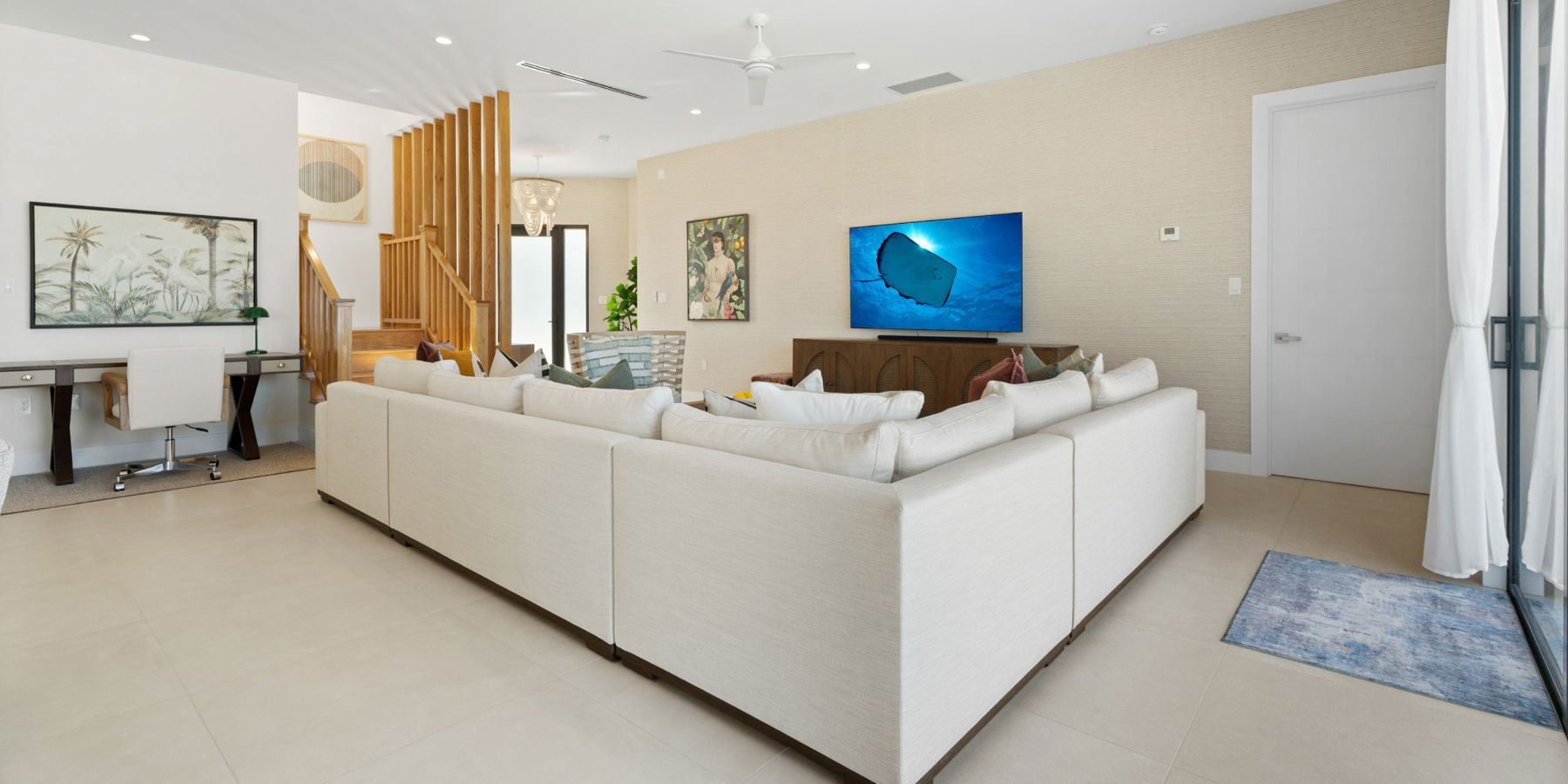 Coastal Charm villa photo.