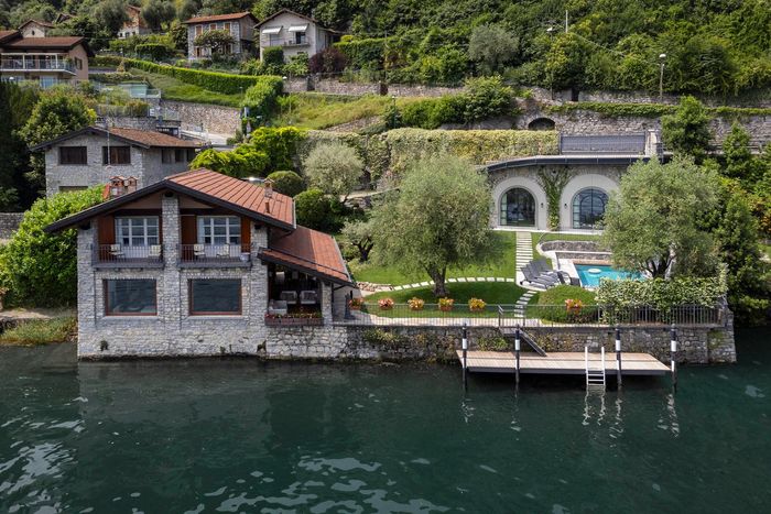 Villa Lucente villa photo.