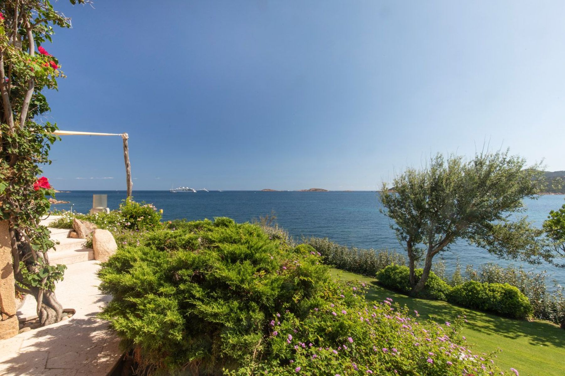 Temeraria villa photo.