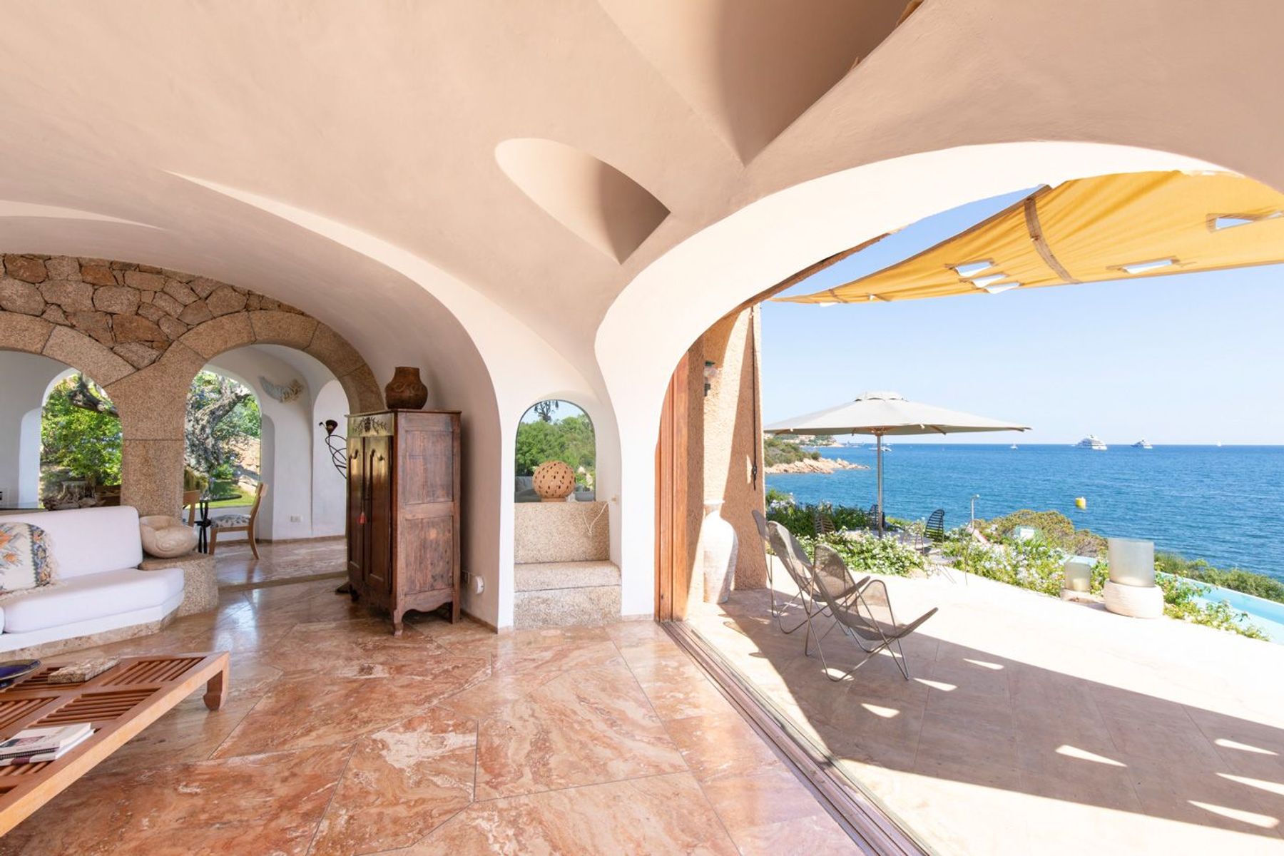 Temeraria villa photo.