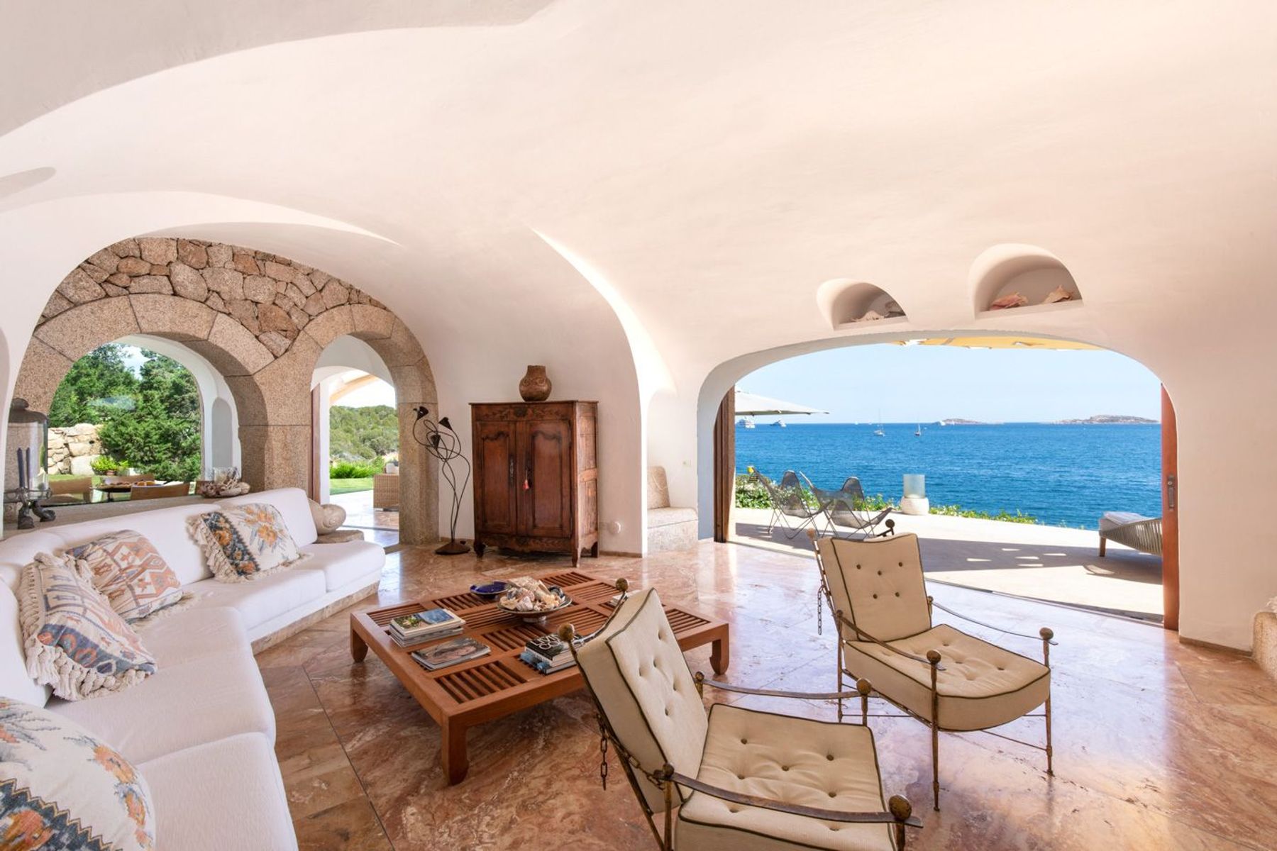 Temeraria villa photo.