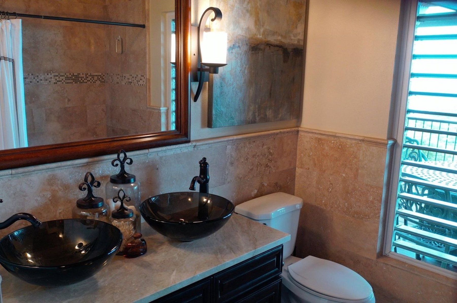Ensuite