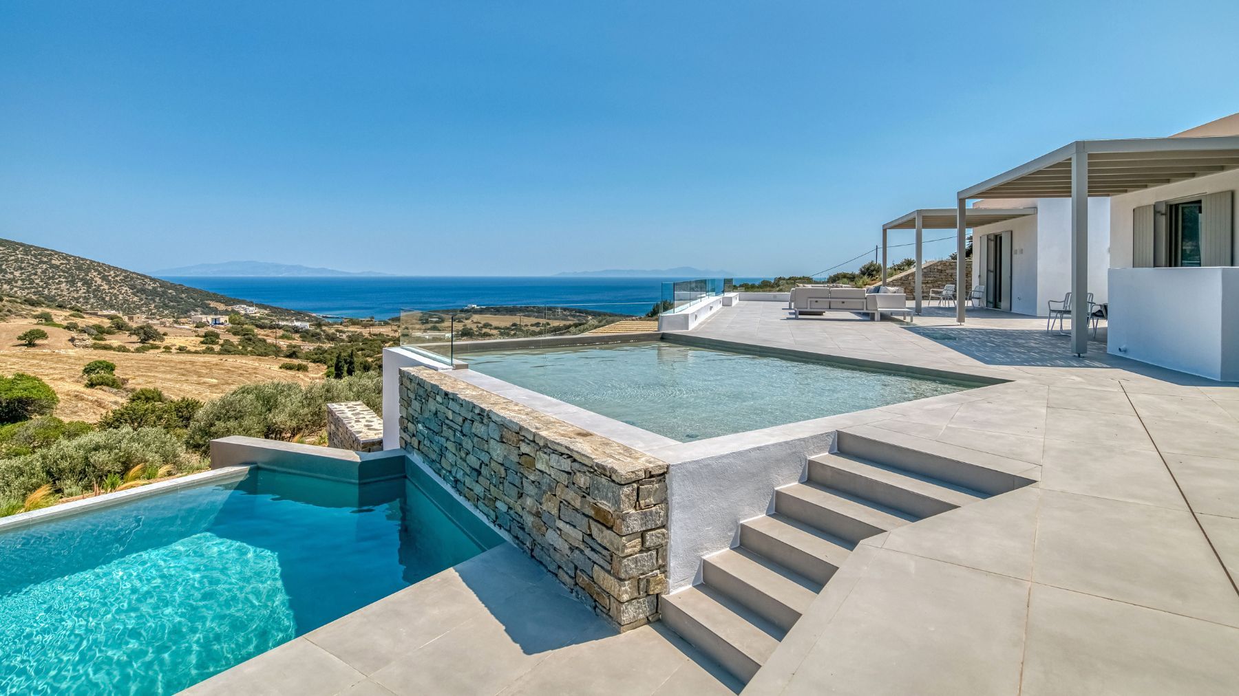 Caper villa photo.