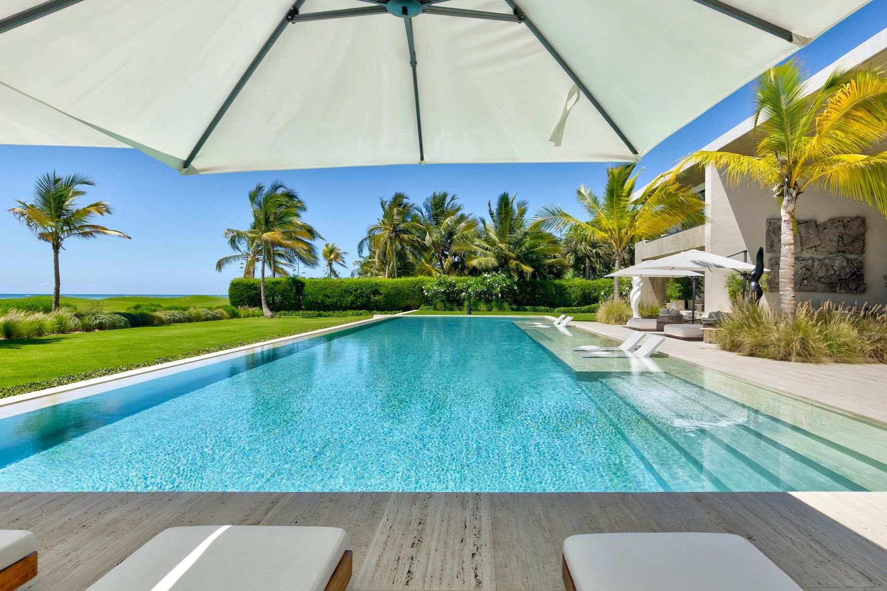 Las Ondas villa photo.