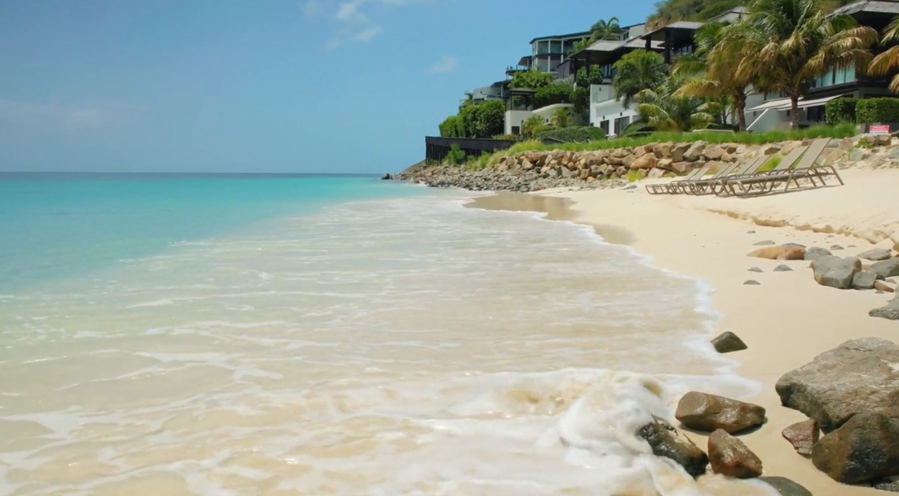 Beachcomber villa photo.